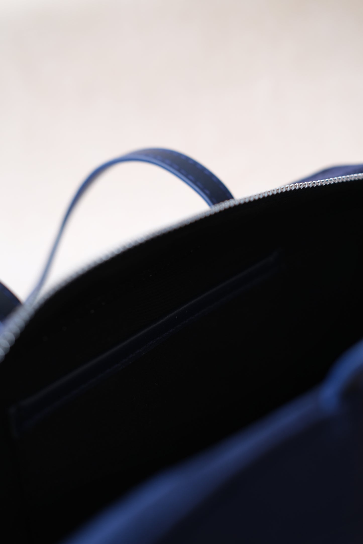 Éclat Everyday Shoulder Bag - Dark Blue