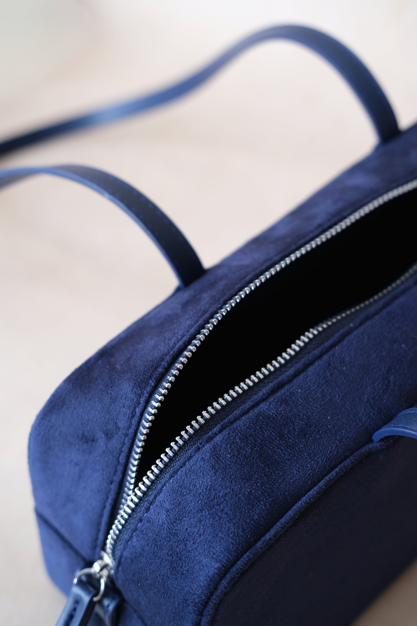 Éclat Everyday Shoulder Bag - Dark Blue