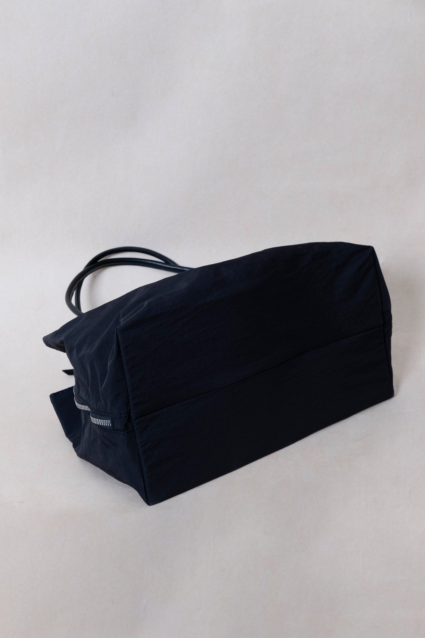 Classic Flow Vegan Leather Tote - Black Purple