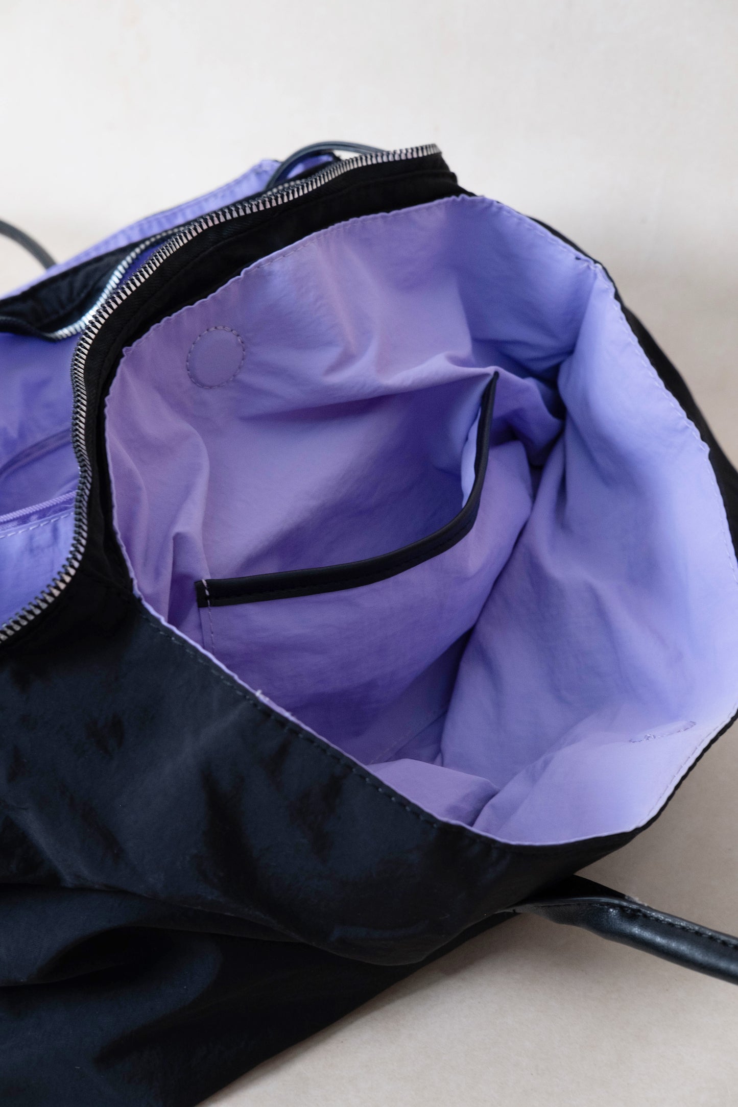 Classic Flow Vegan Leather Tote - Black Purple