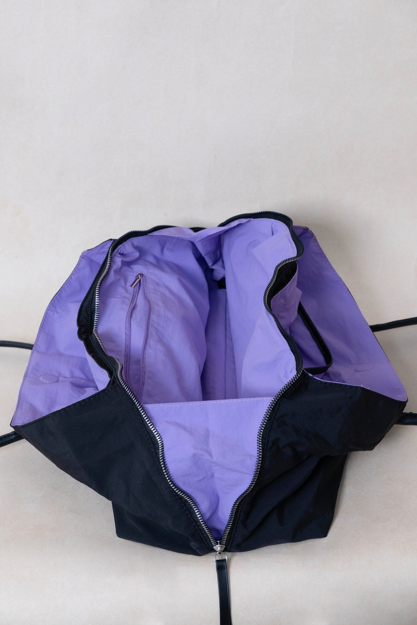 Classic Flow Vegan Leather Tote - Black Purple （With Charm）