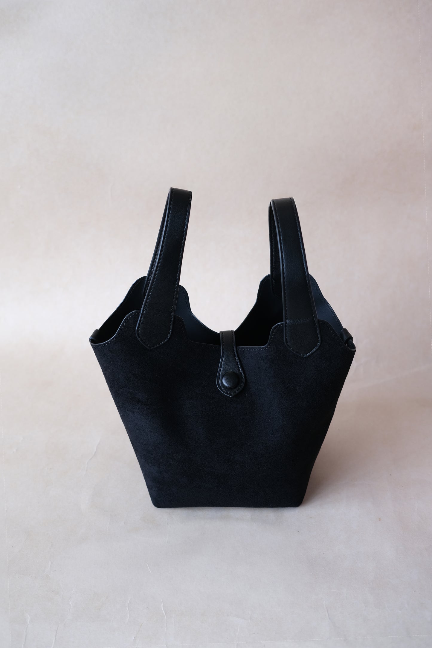 Époque Bucket Bag - Classic Black