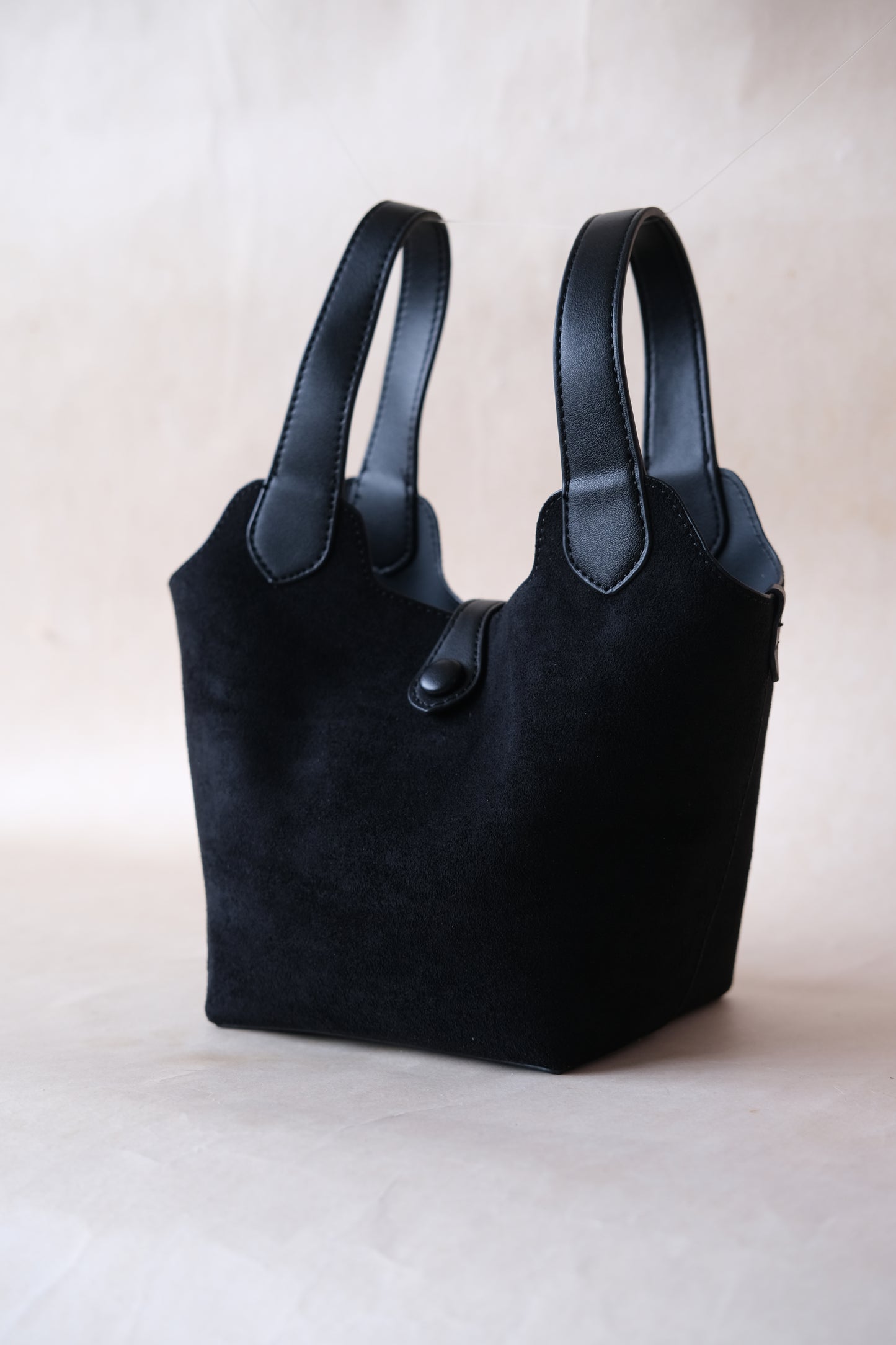 Époque Bucket Bag - Classic Black