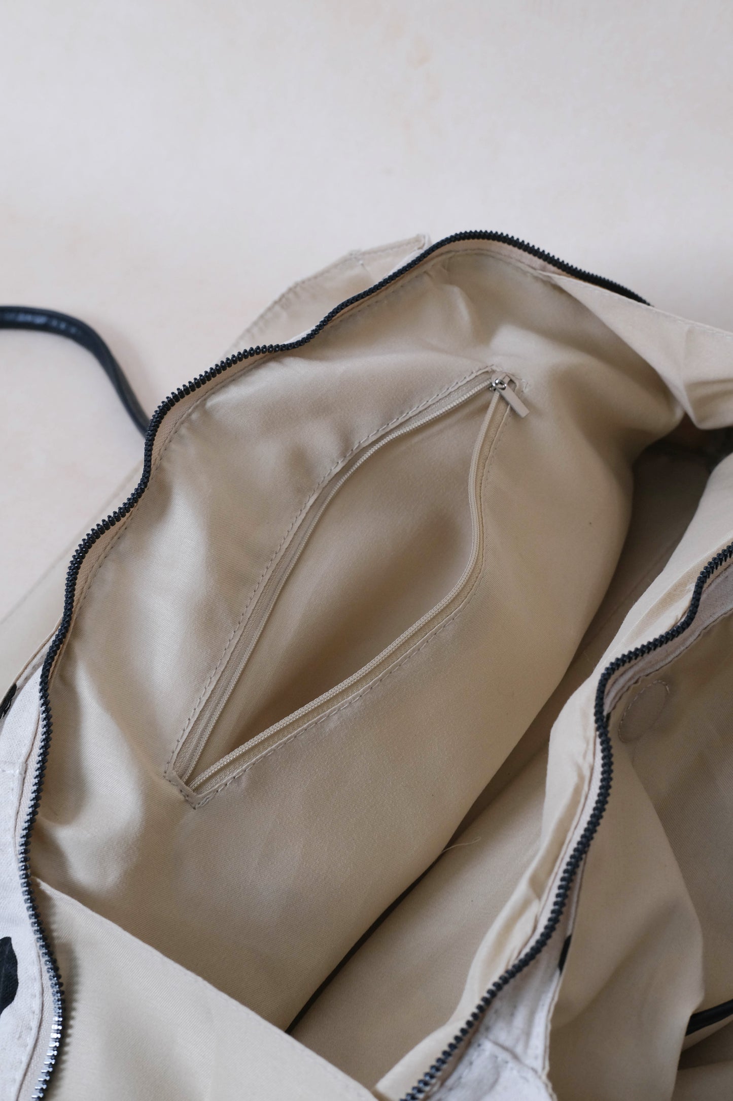 Classic Flow Canvas Tote - Polkadots