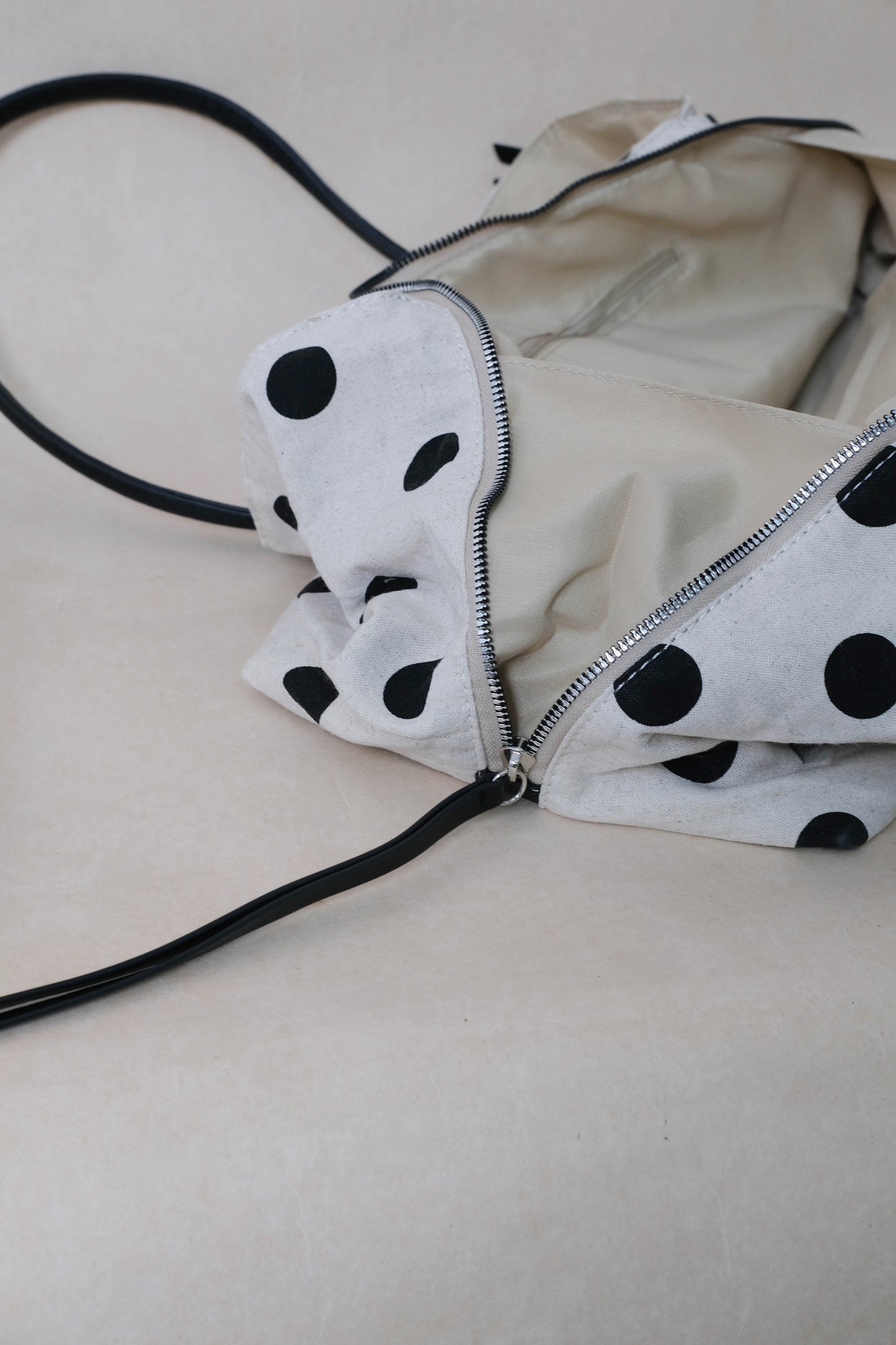 Classic Flow Canvas Tote - Polkadots