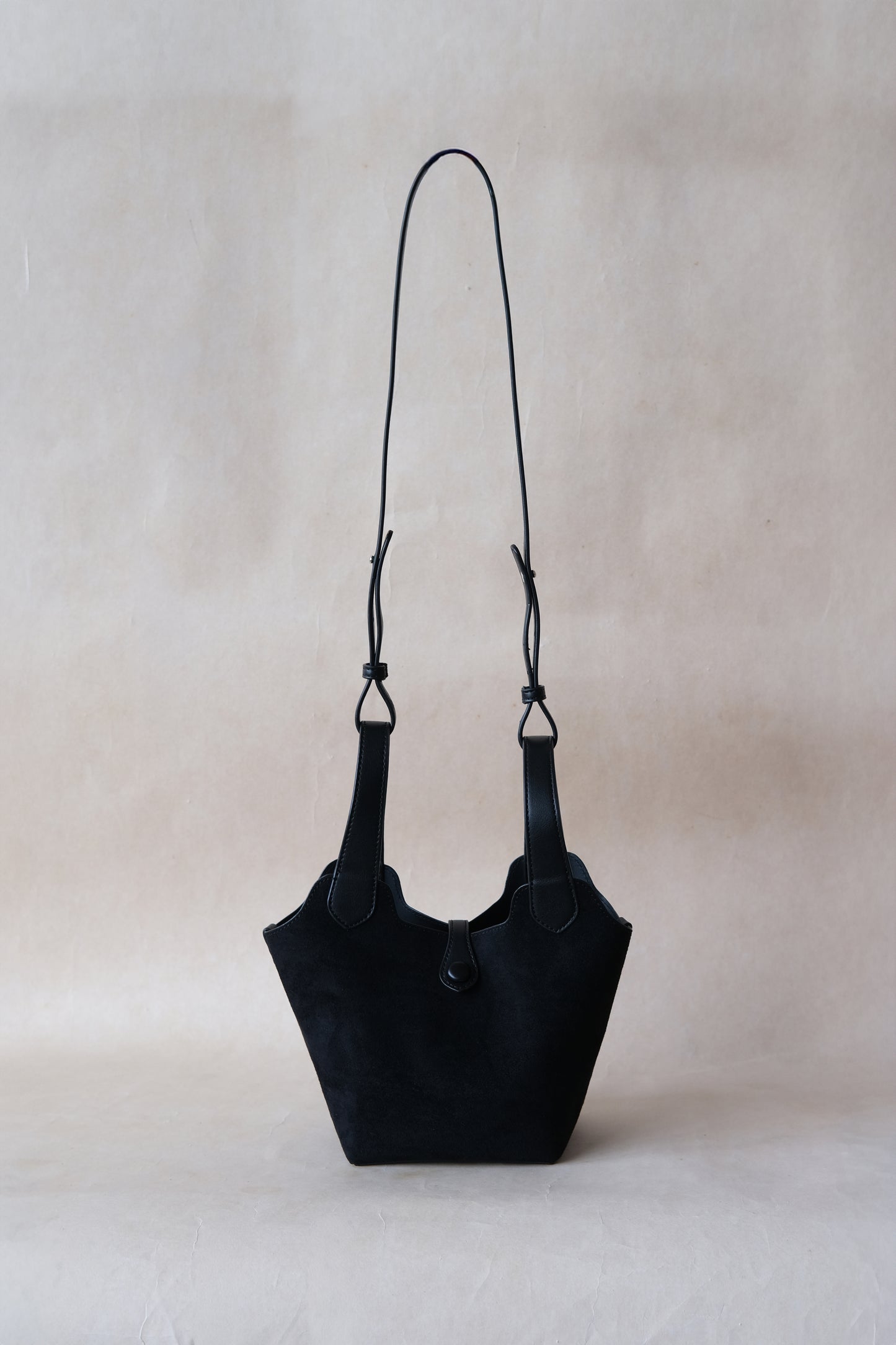 Époque Bucket Bag - Classic Black