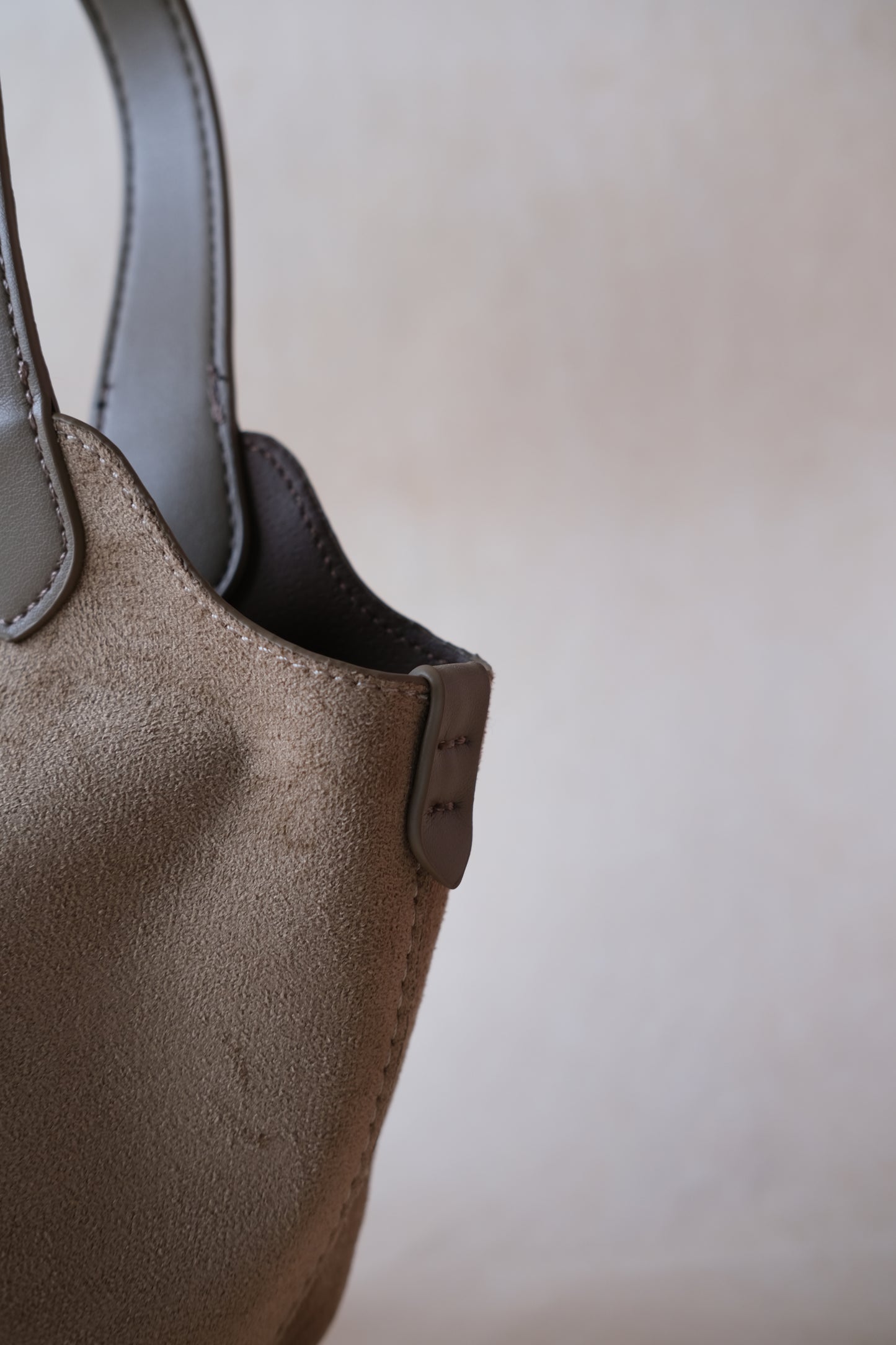 Époque Bucket Bag - Almond