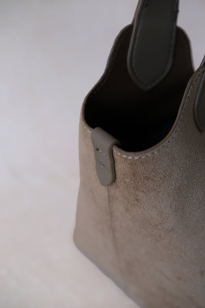 Époque Bucket Bag - Almond