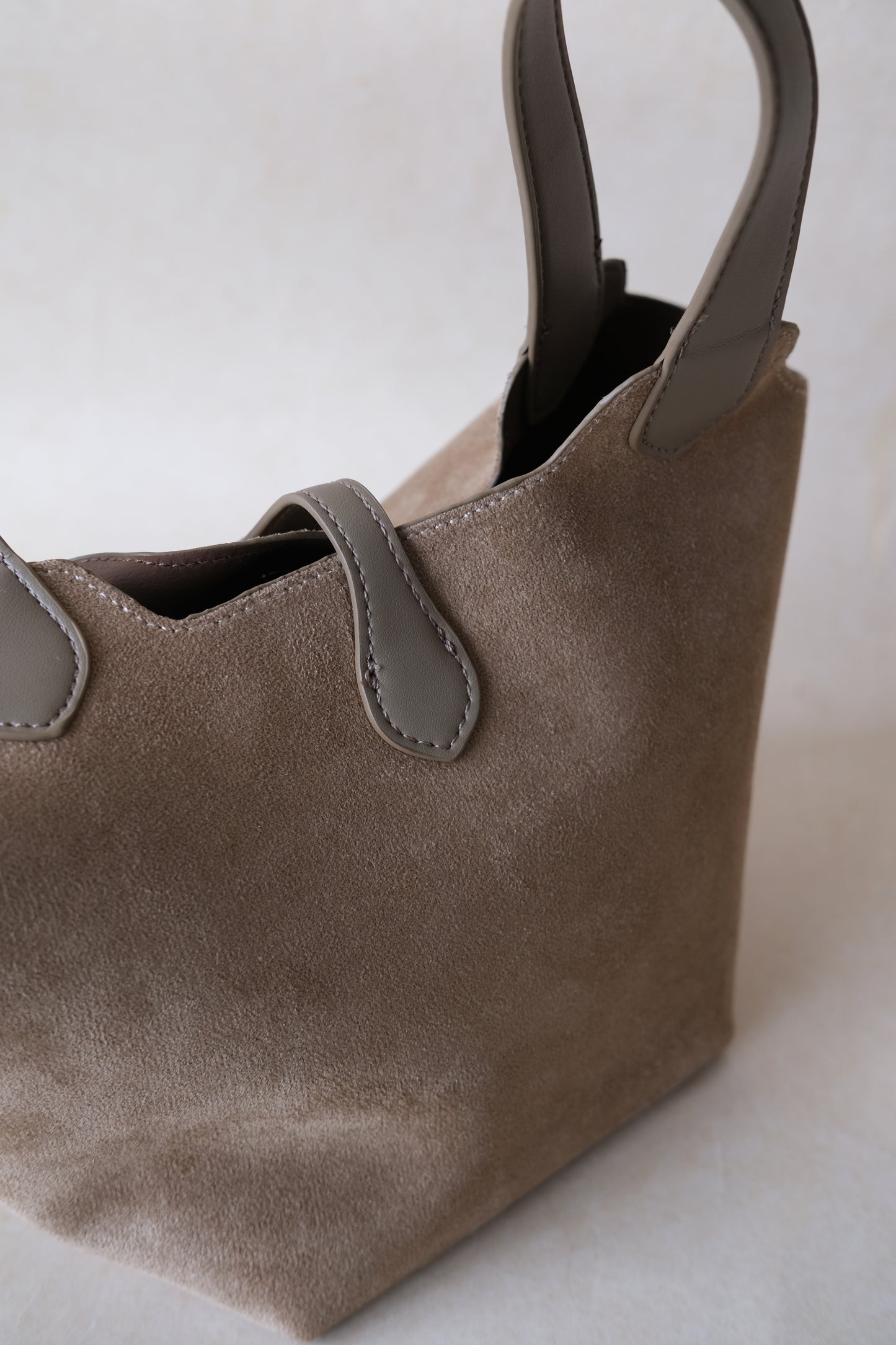 Époque Bucket Bag - Almond