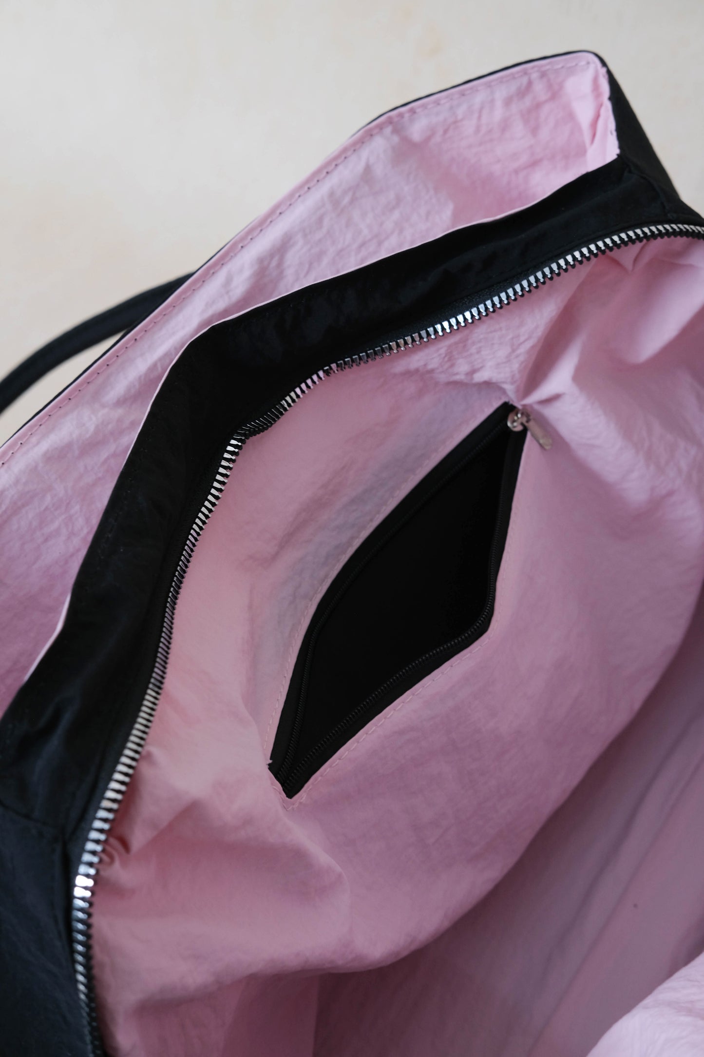 Classic Flow Nylon Tote - Black Pink (With Charm)