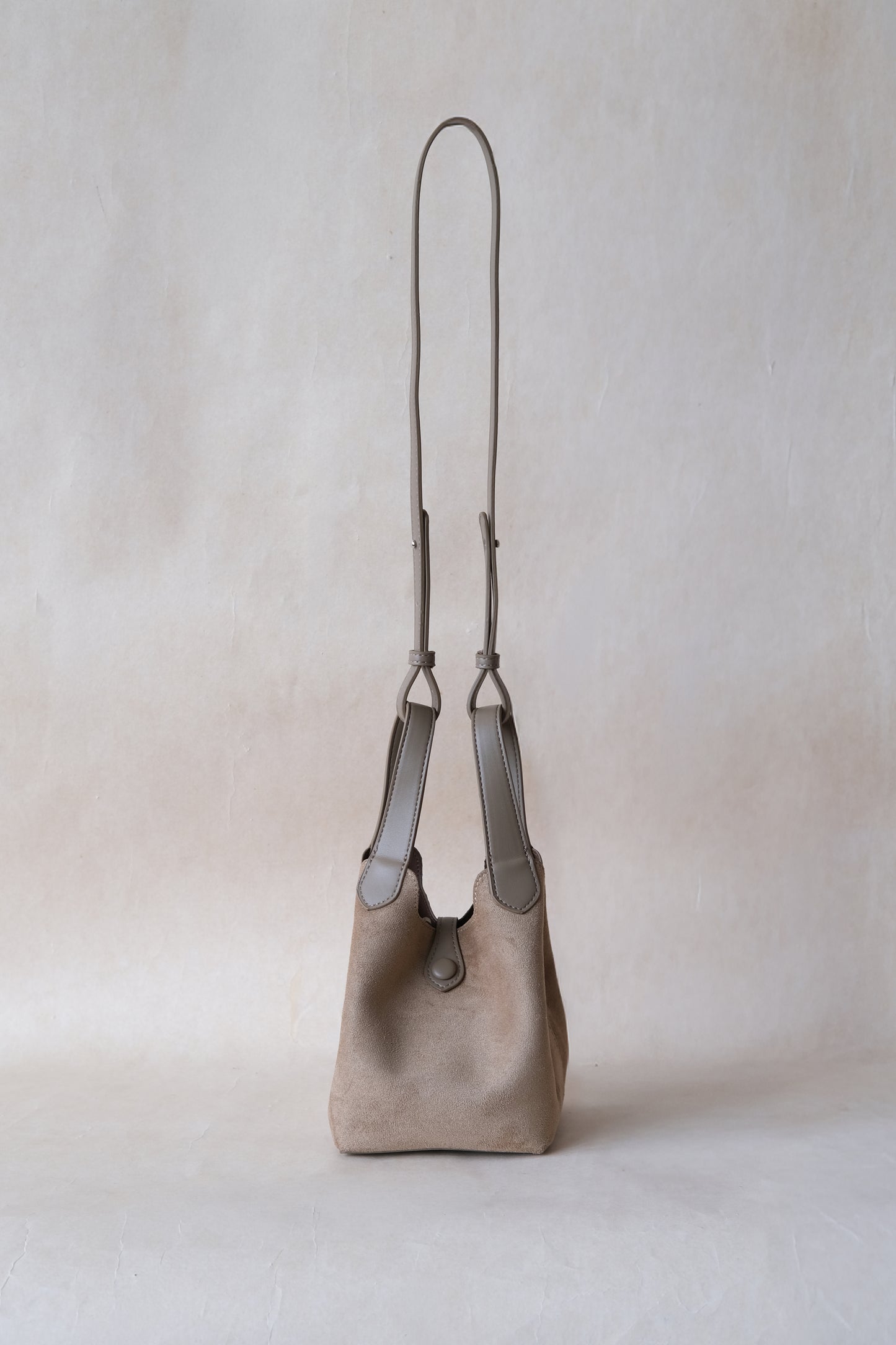 Époque Bucket Bag - Almond