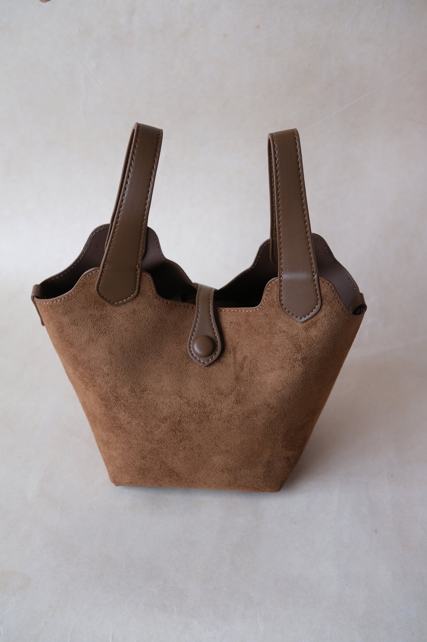 Époque Bucket Bag - Chestnut