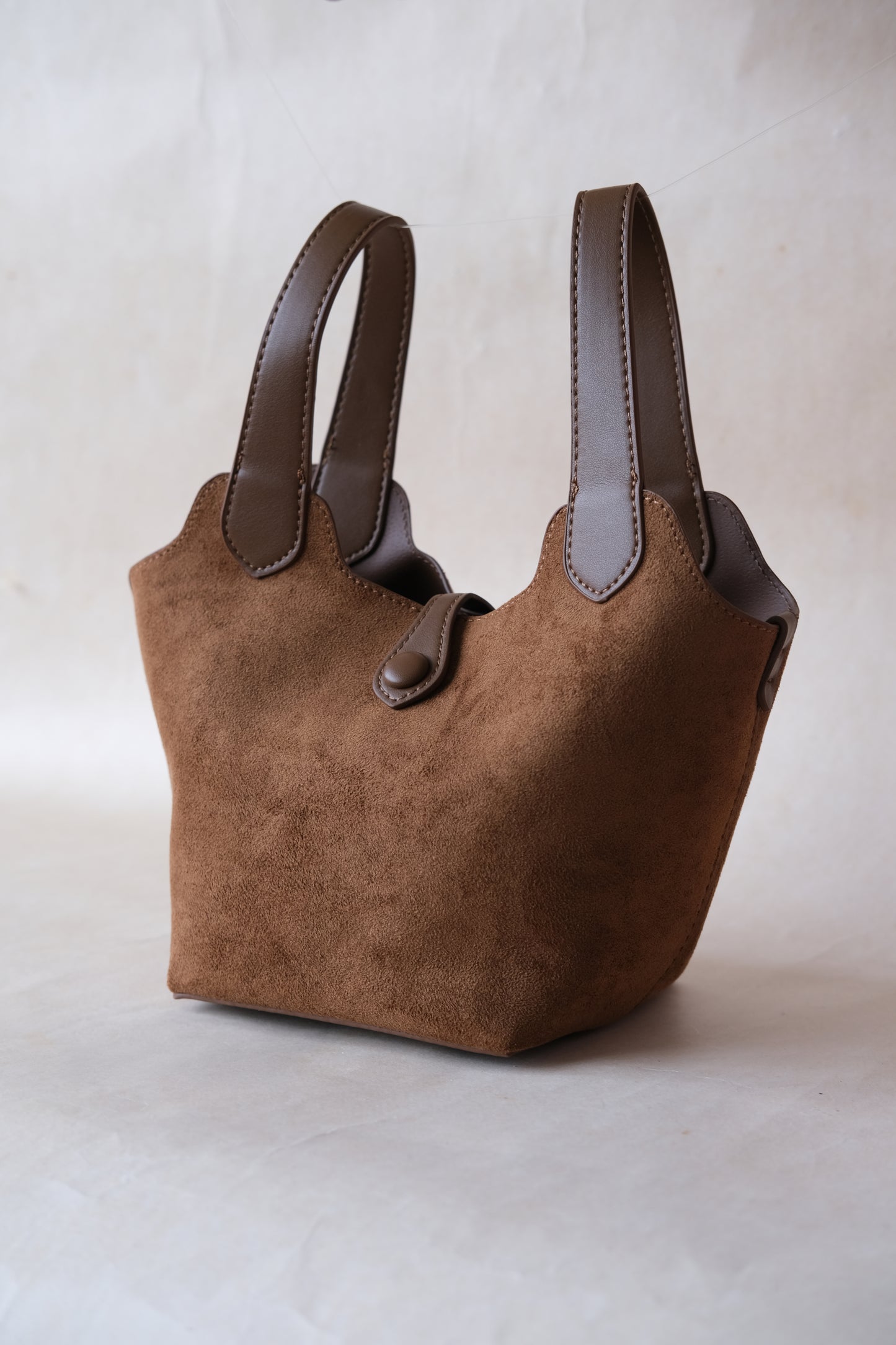 Époque Bucket Bag - Chestnut
