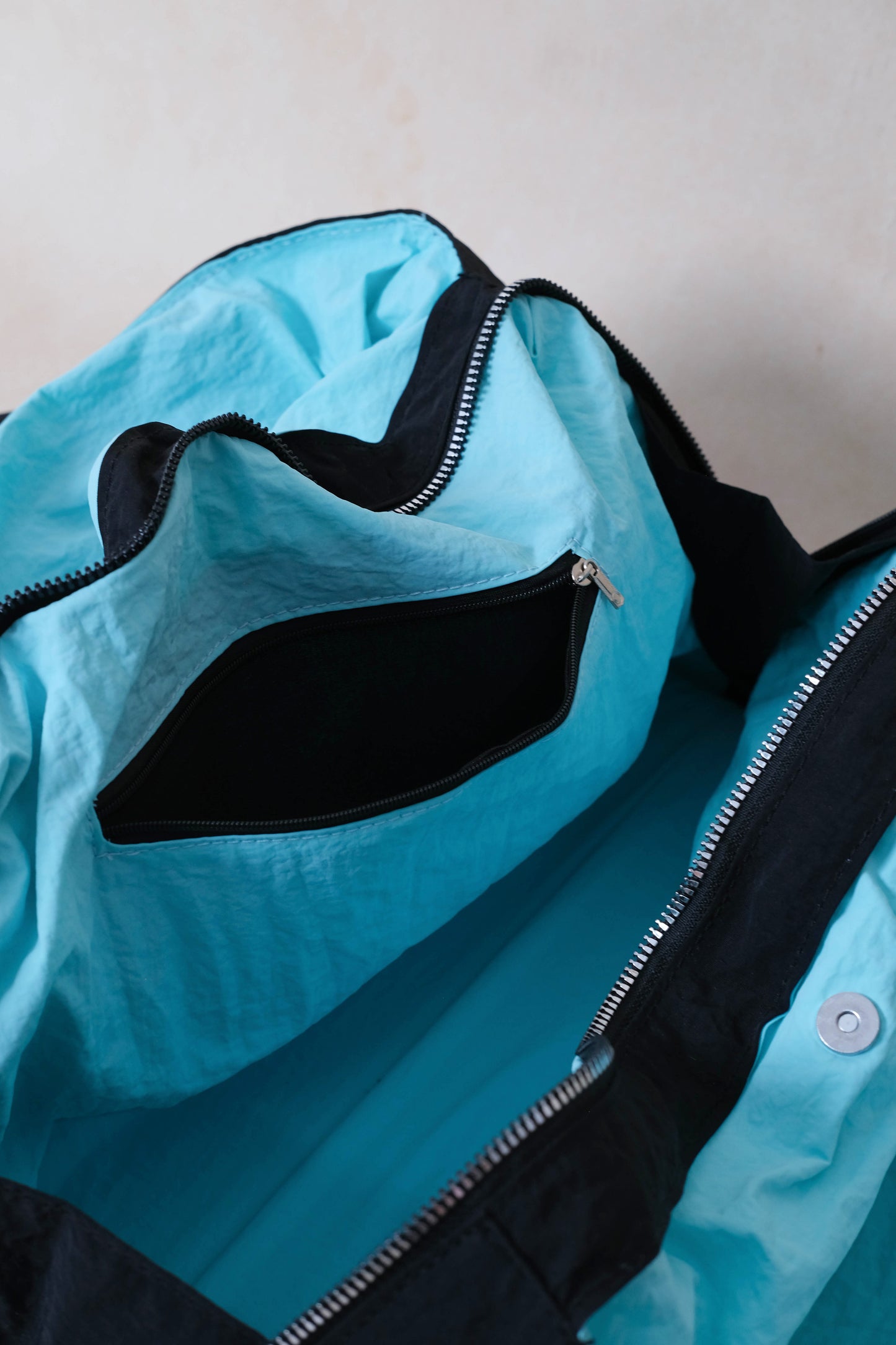 Classic Flow Nylon Tote - Black Blue