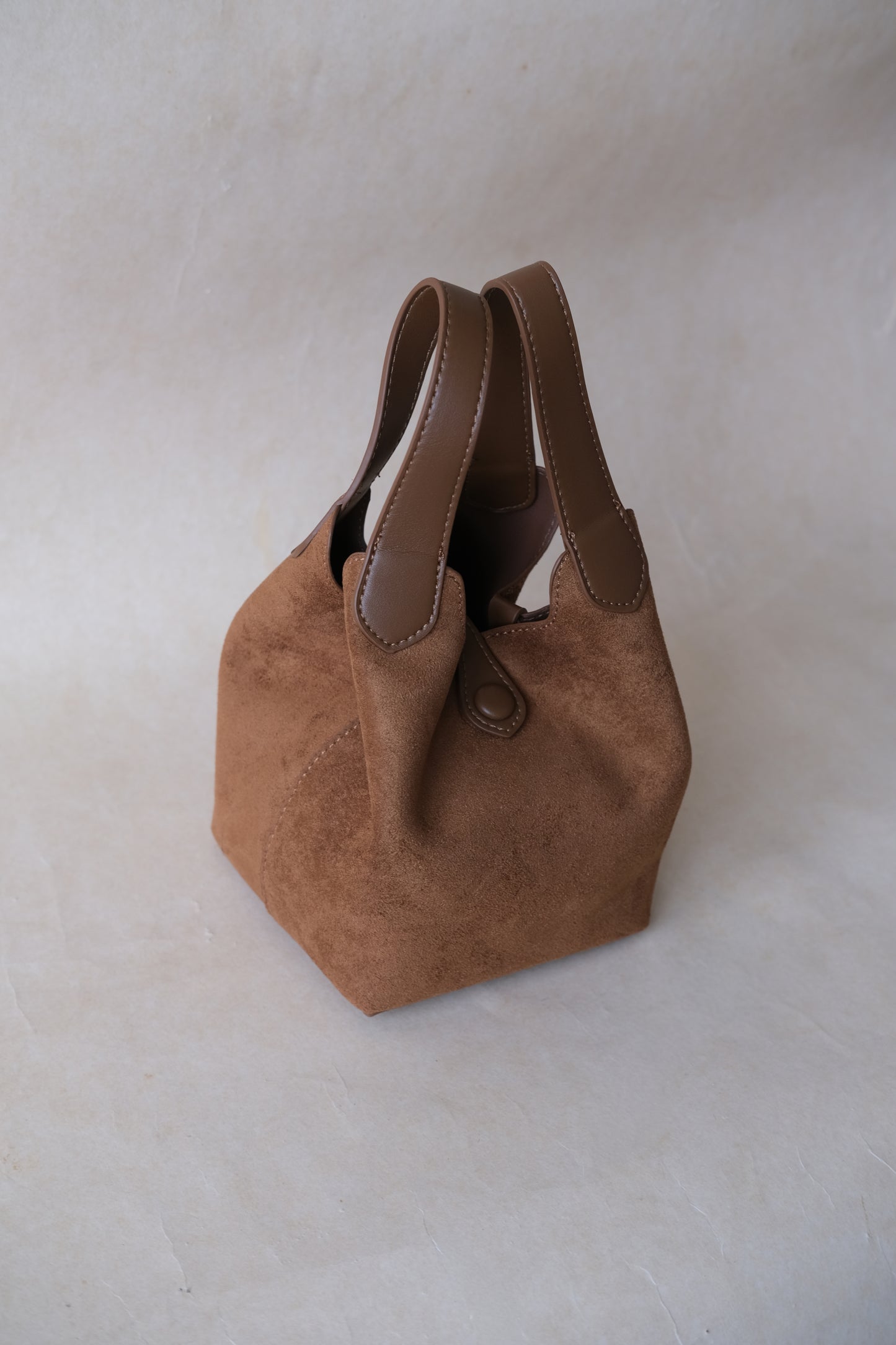 Époque Bucket Bag - Chestnut