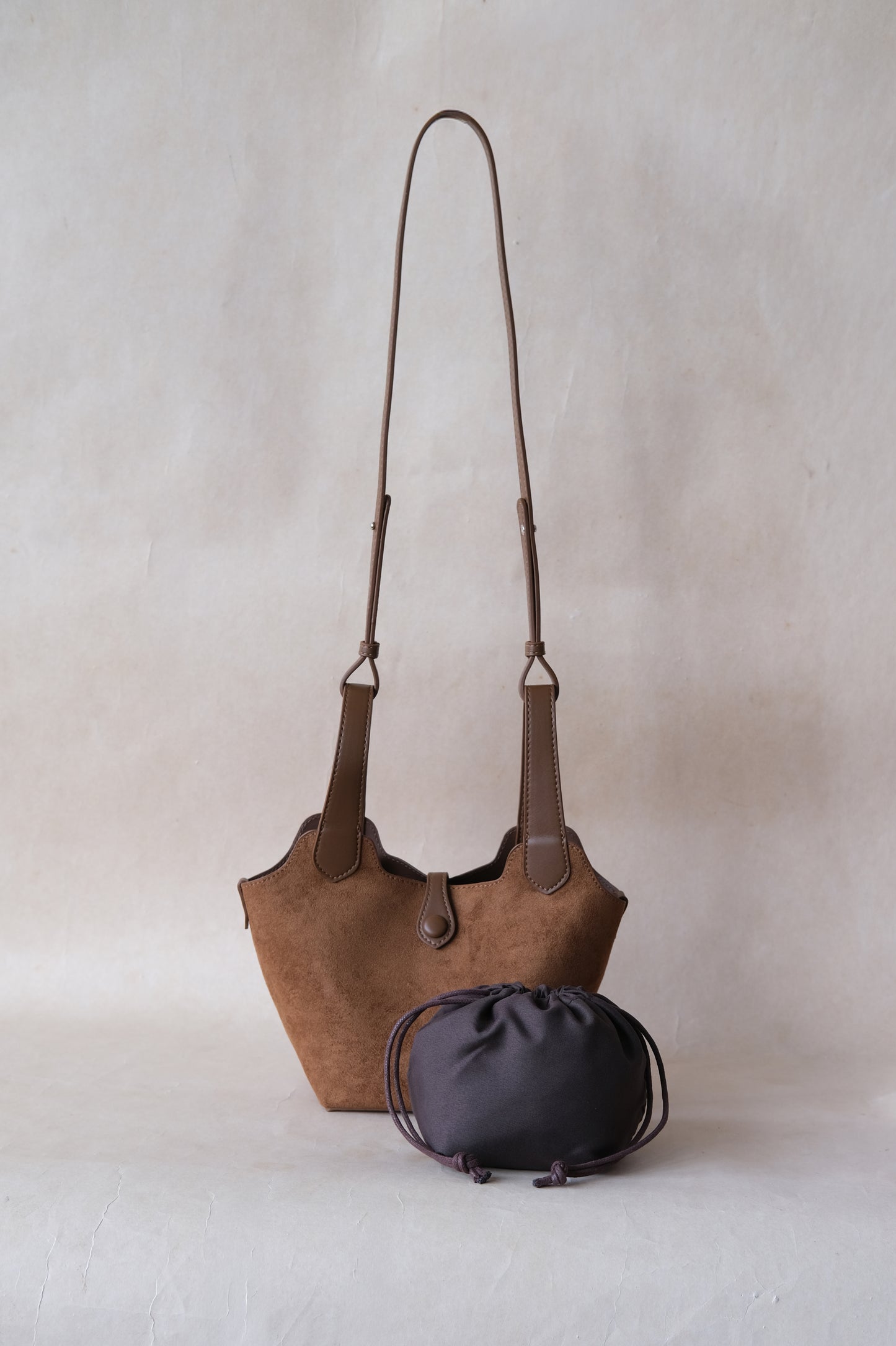 Époque Bucket Bag - Chestnut