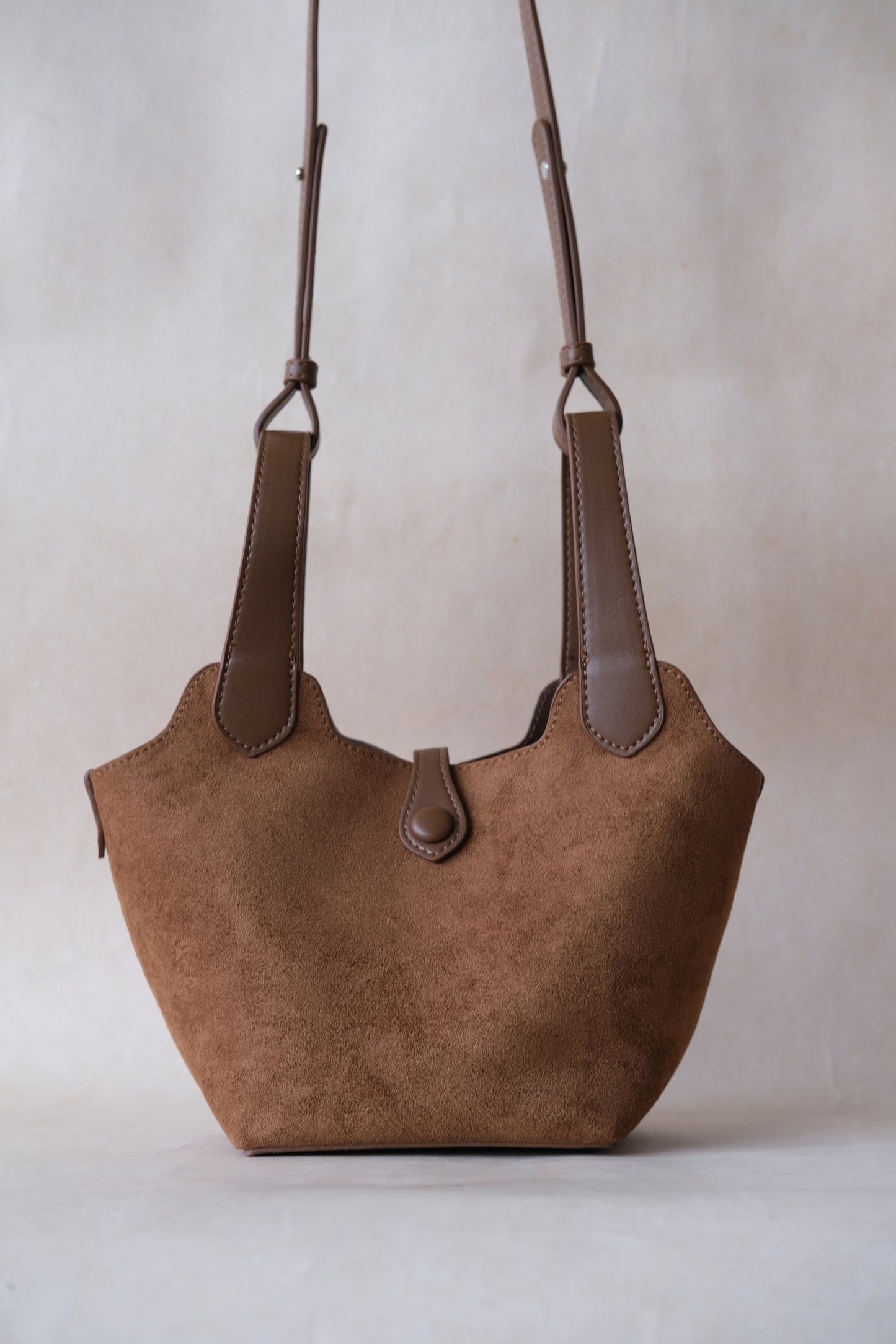 Époque Bucket Bag - Chestnut