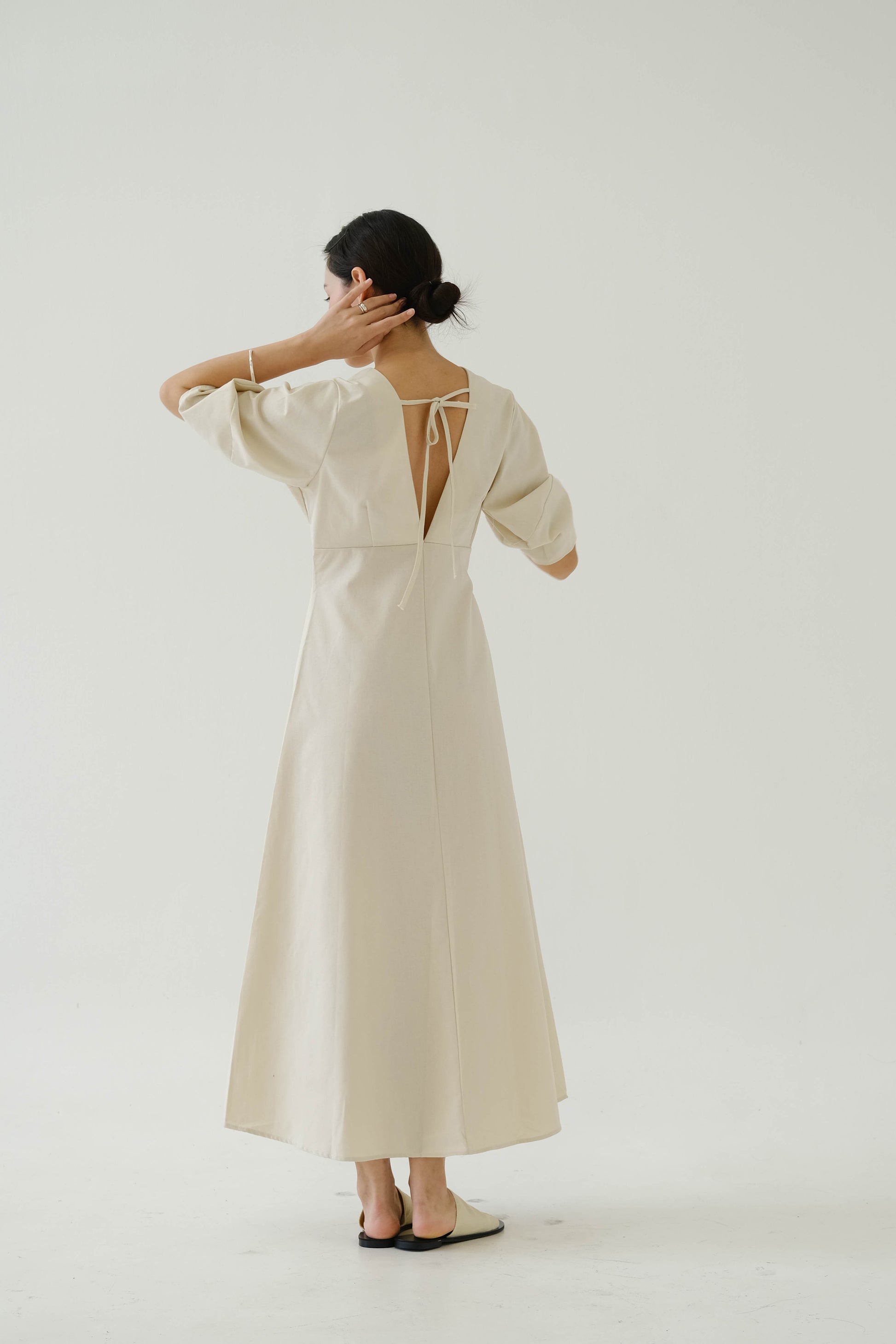 Cotton Linen Open Back Puff Sleeve Dress Cotton Linen Open Back Puff Sleeve Dress