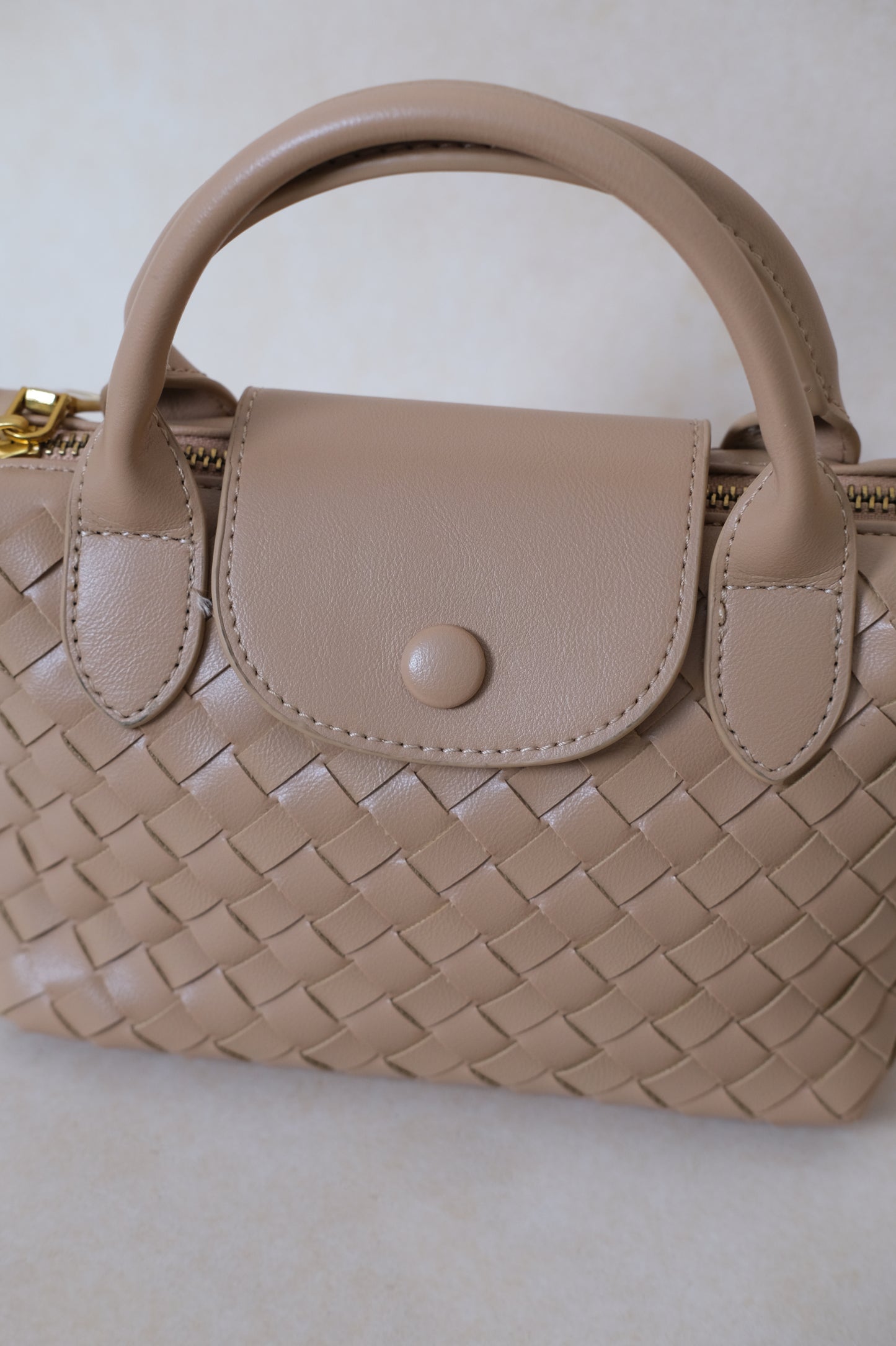 Artisan Véra Mini Carry Bag - Almond