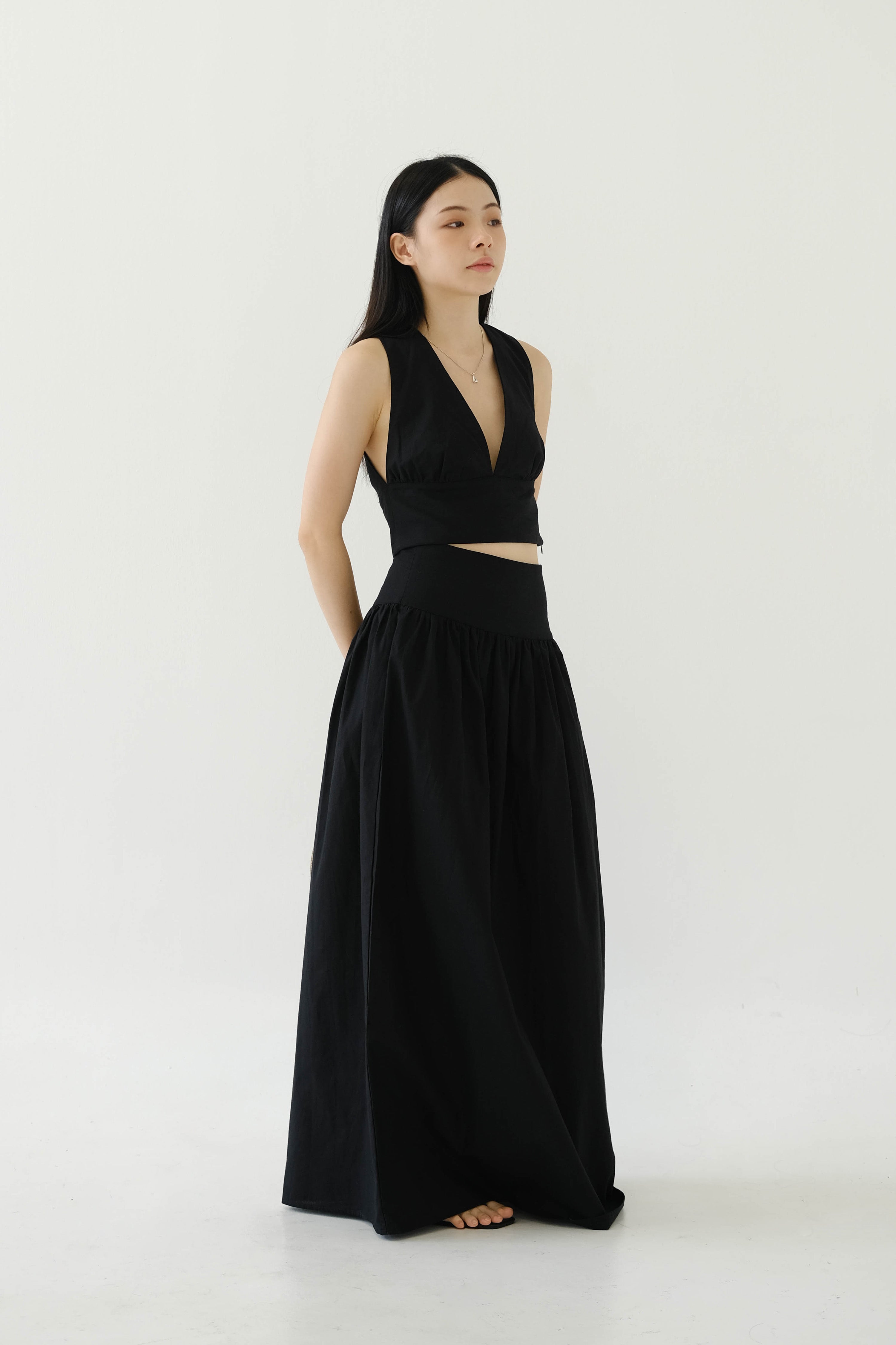 V neck Sleeveless Tank Top Long Dress in Classic Black in Suit S A O U