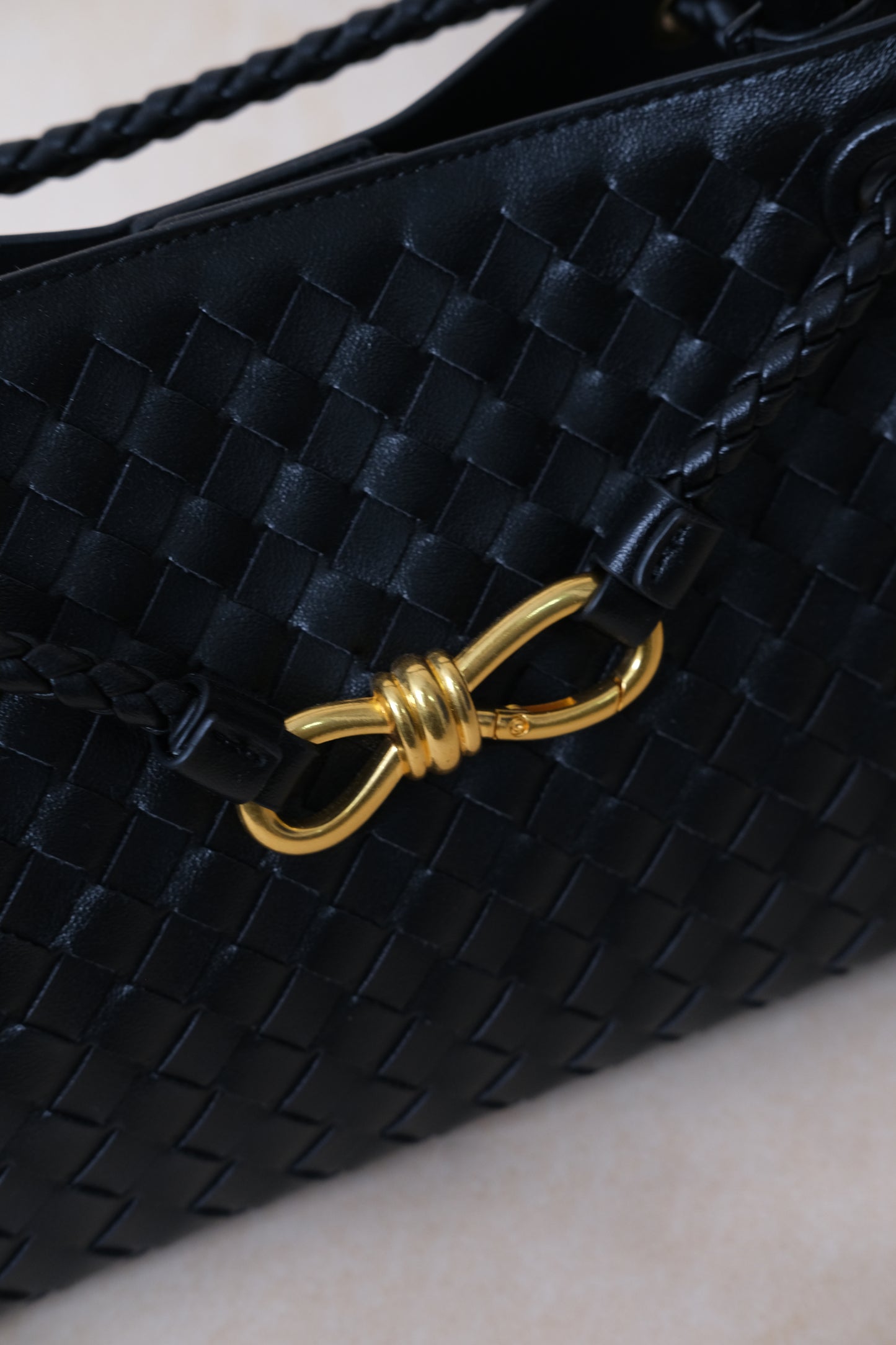 Artisan Grace Tote - Shinny Black
