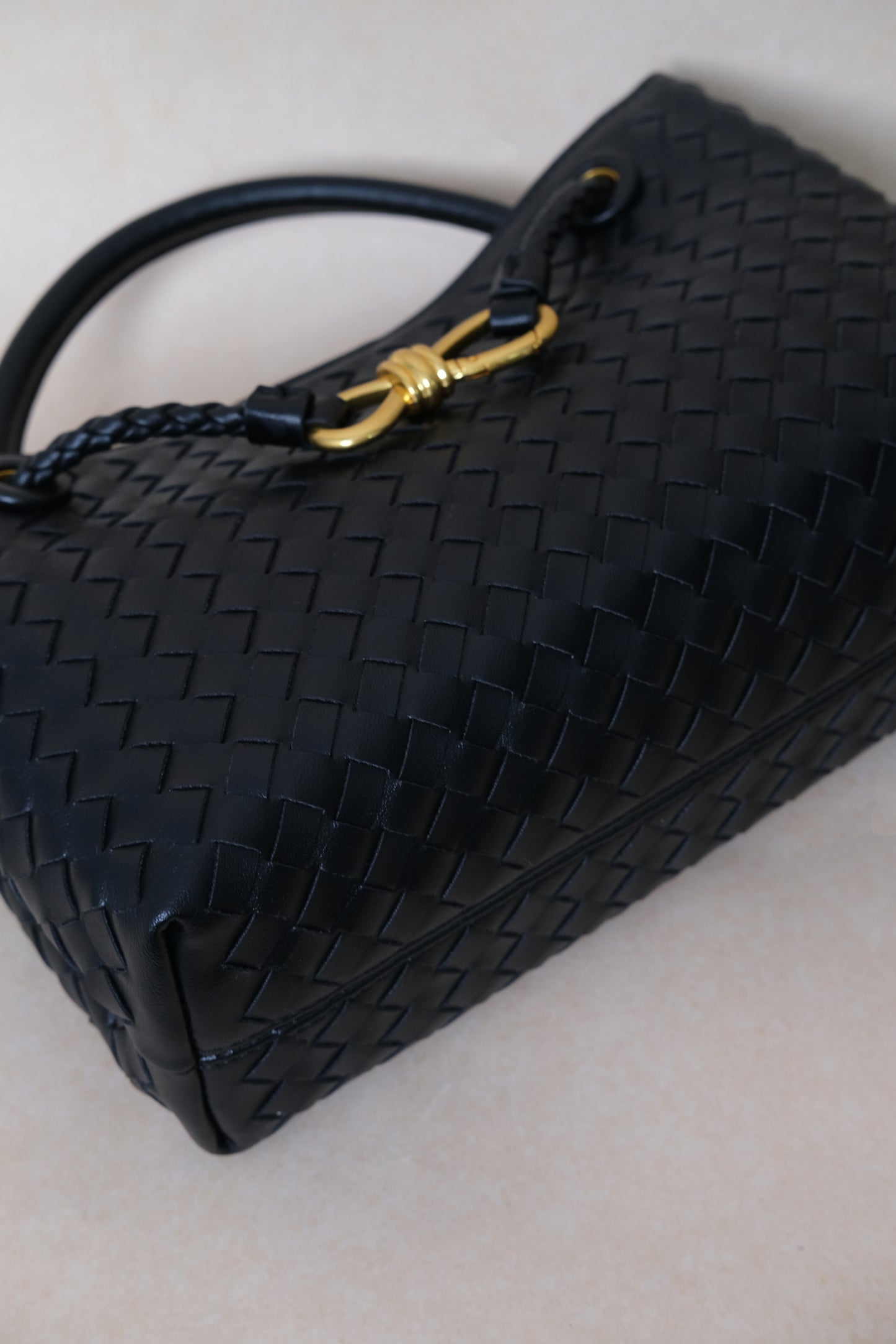 Artisan Grace Tote - Shinny Black