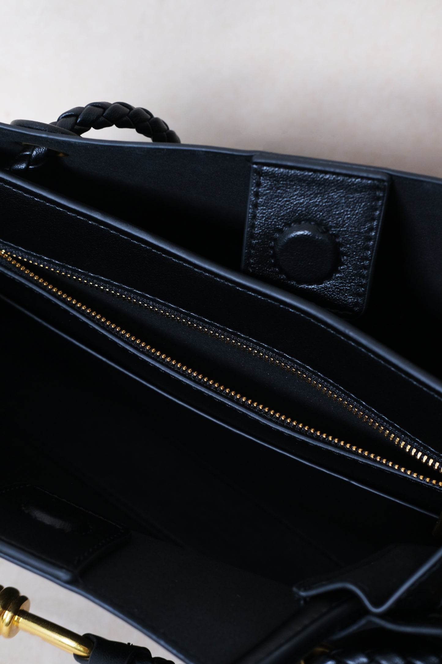 Artisan Grace Tote - Shinny Black