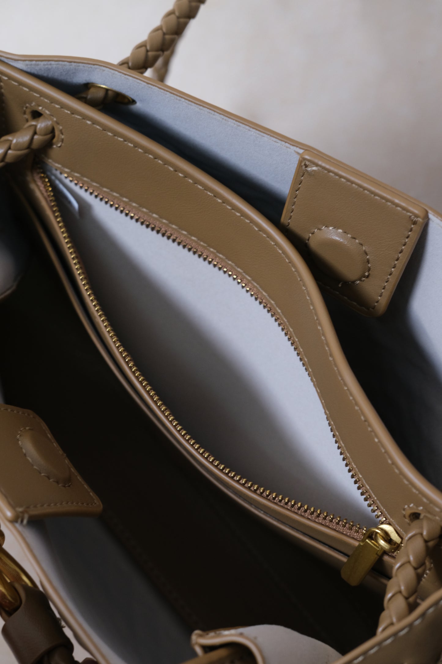 Artisan Grace Tote - Shinny Khaki