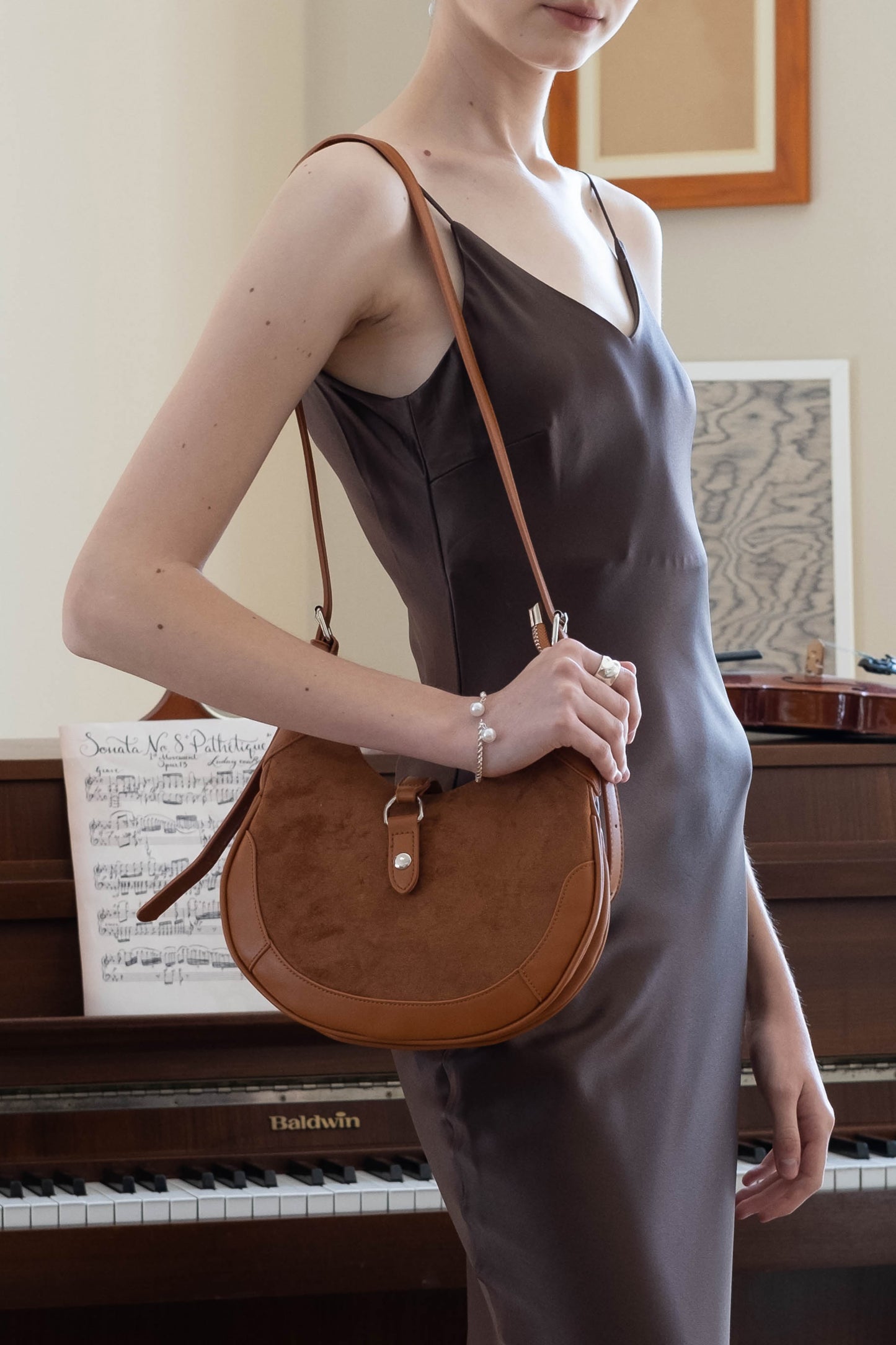 Classic Velvet Saddle Handbag - Chestnut