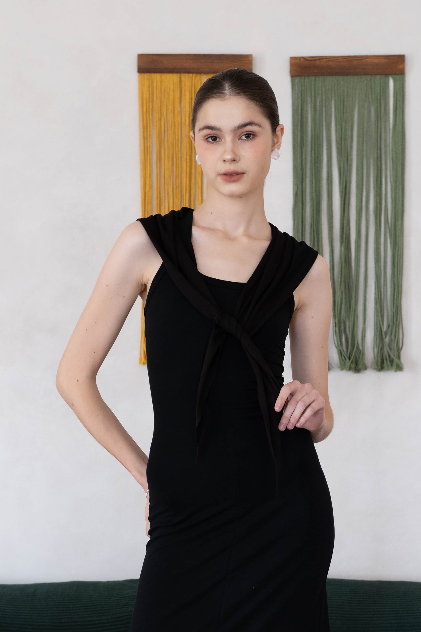 Waist-Snatch U-Neck Maxi Dress - Black