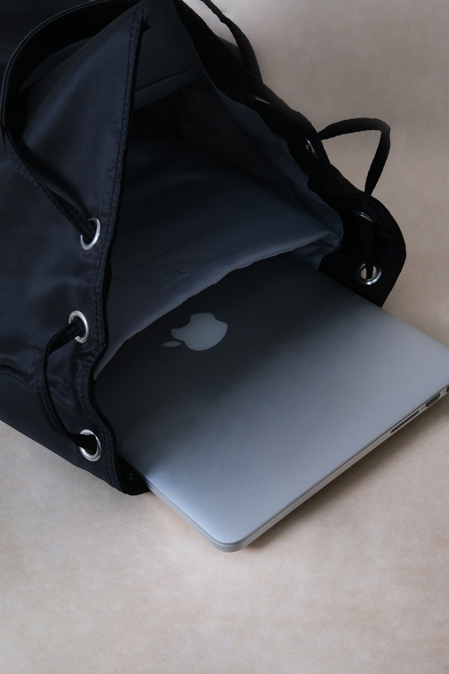 Classic Flow Laptop Bag + Pouch Bag In Classic Black