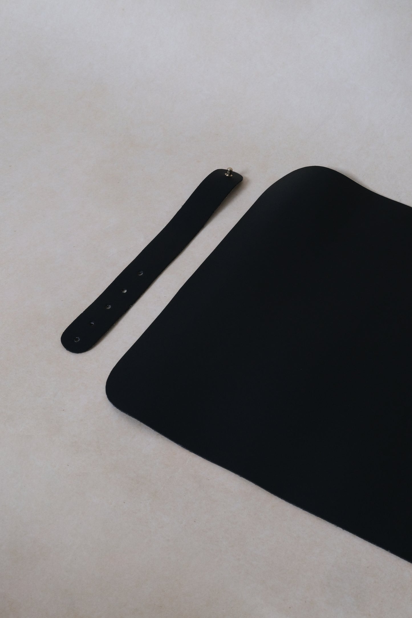Classic Flow Laptop Bag + Mouse Pad In Dark Blue