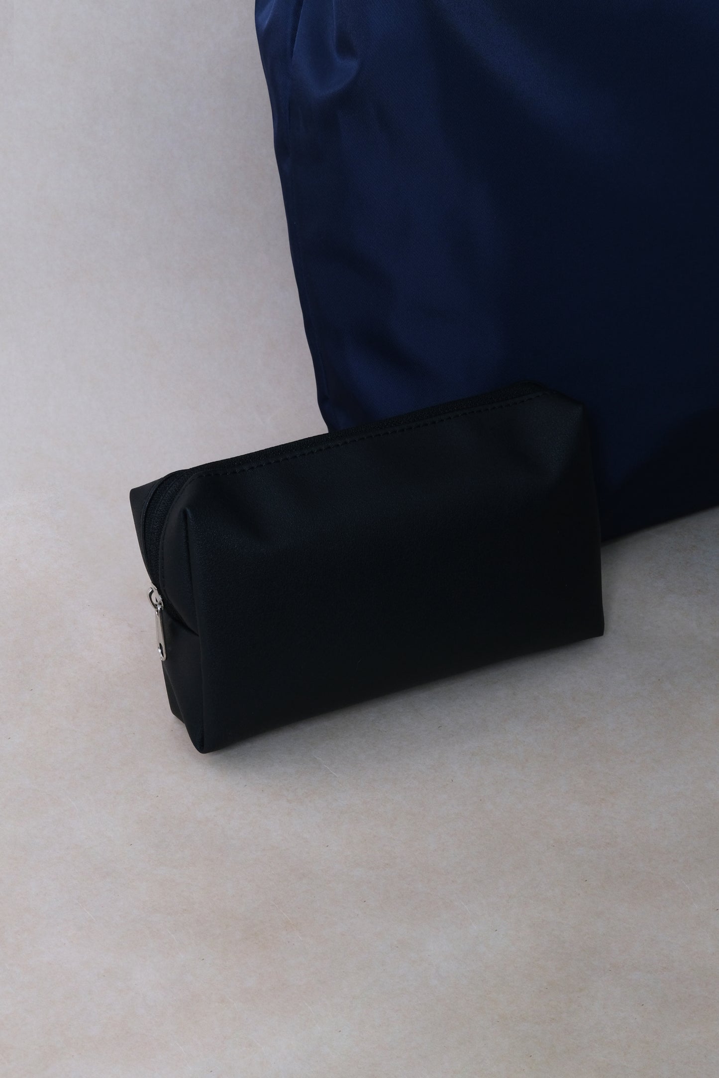 Classic Flow Laptop Bag + Pouch Bag In Dark Blue