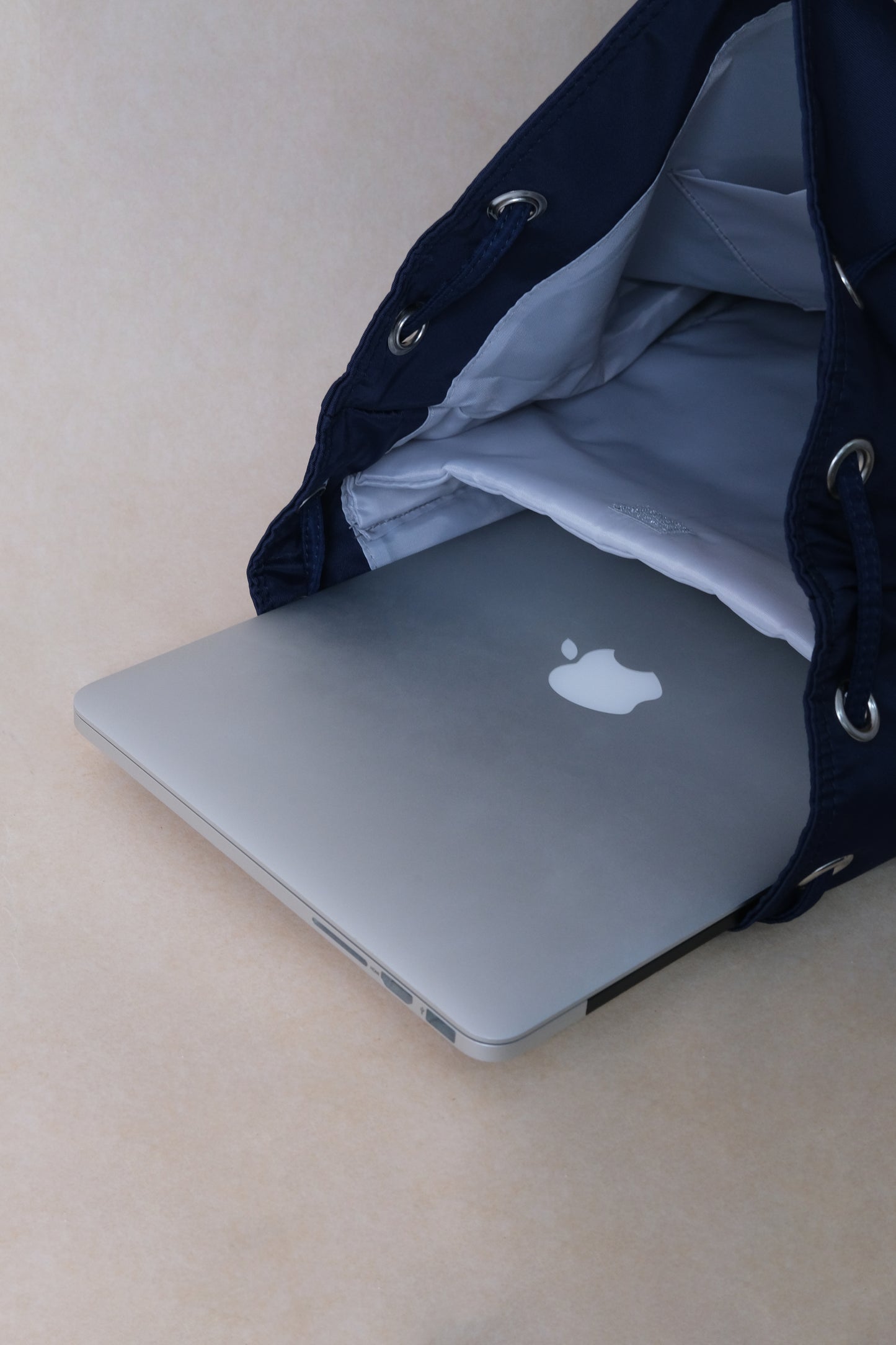 Classic Flow Laptop Bag + Mouse Pad In Dark Blue