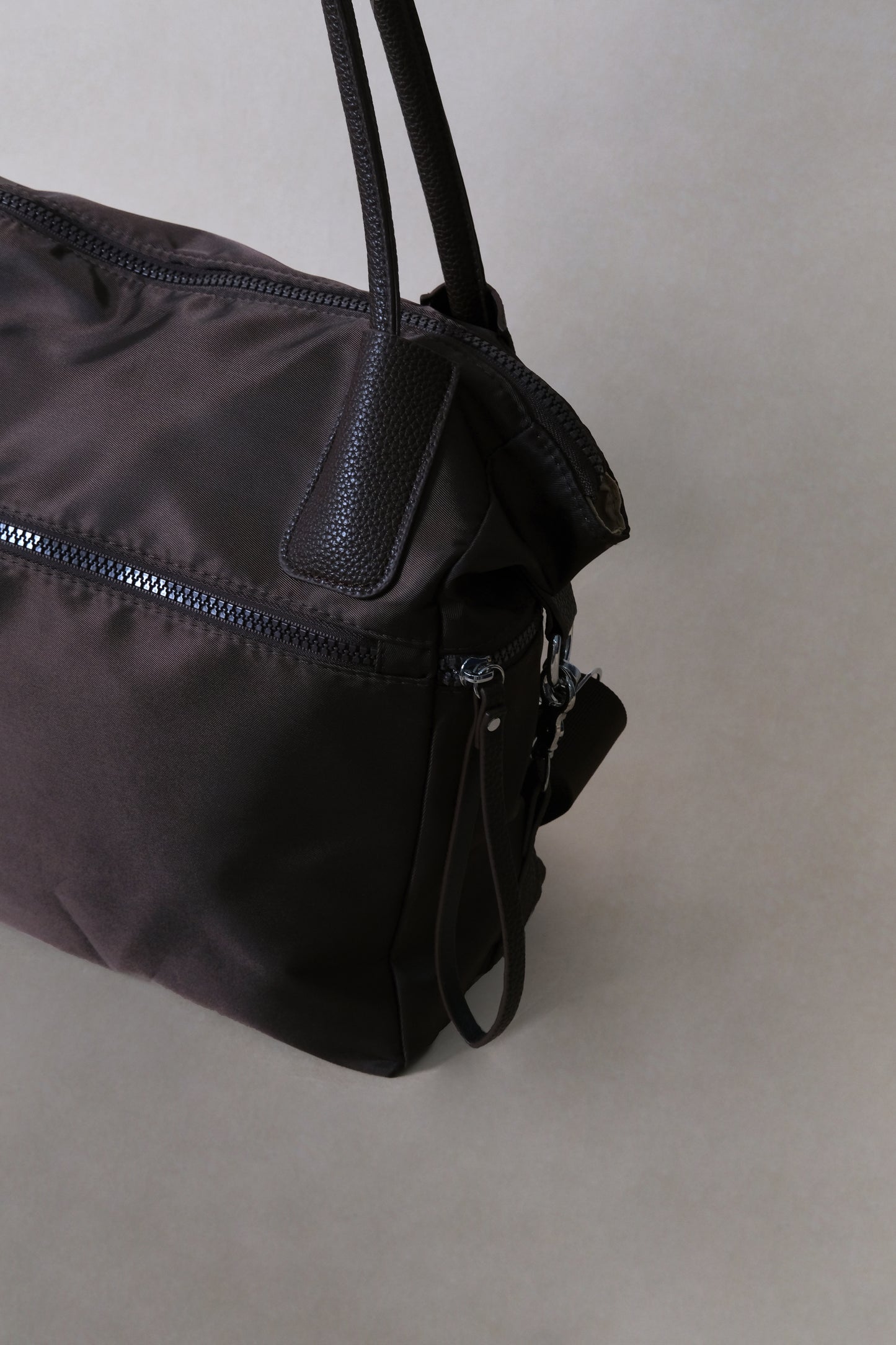 Classic Flow Crossbody Bag - Coffee
