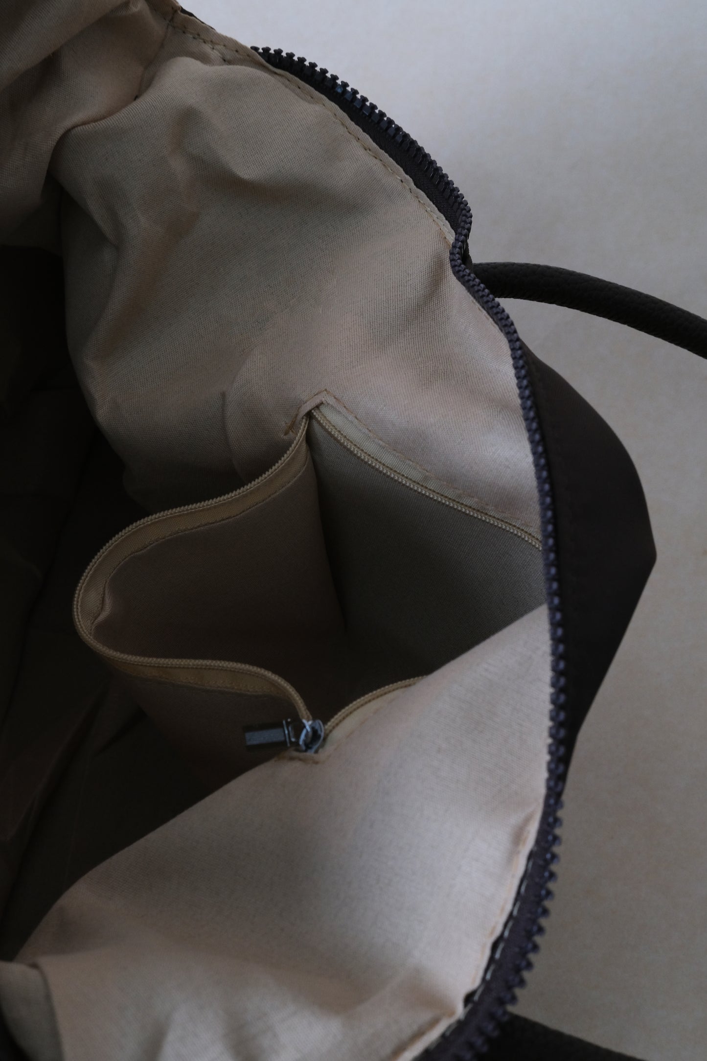 Classic Flow Crossbody Bag - Coffee