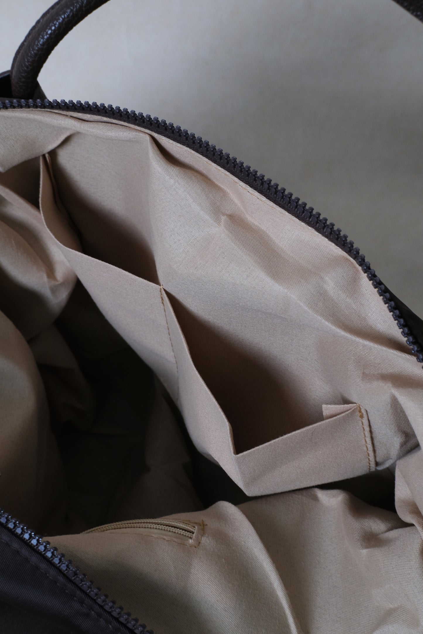 Classic Flow Crossbody Bag - Coffee