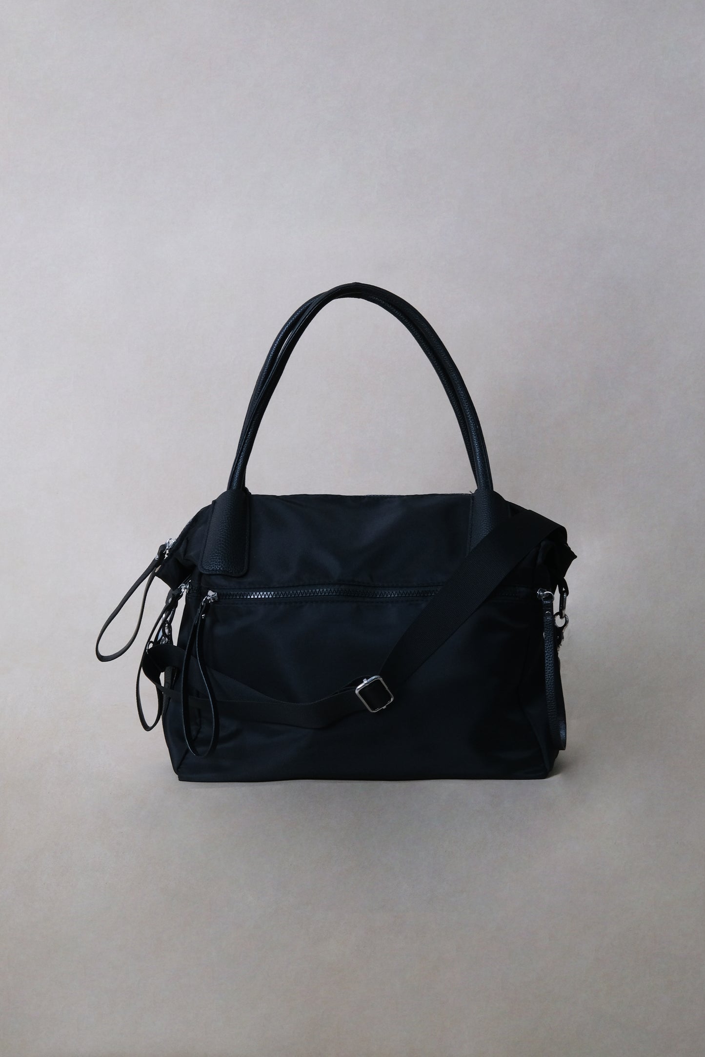 Classic Flow Crossbody Bag - Classic Black