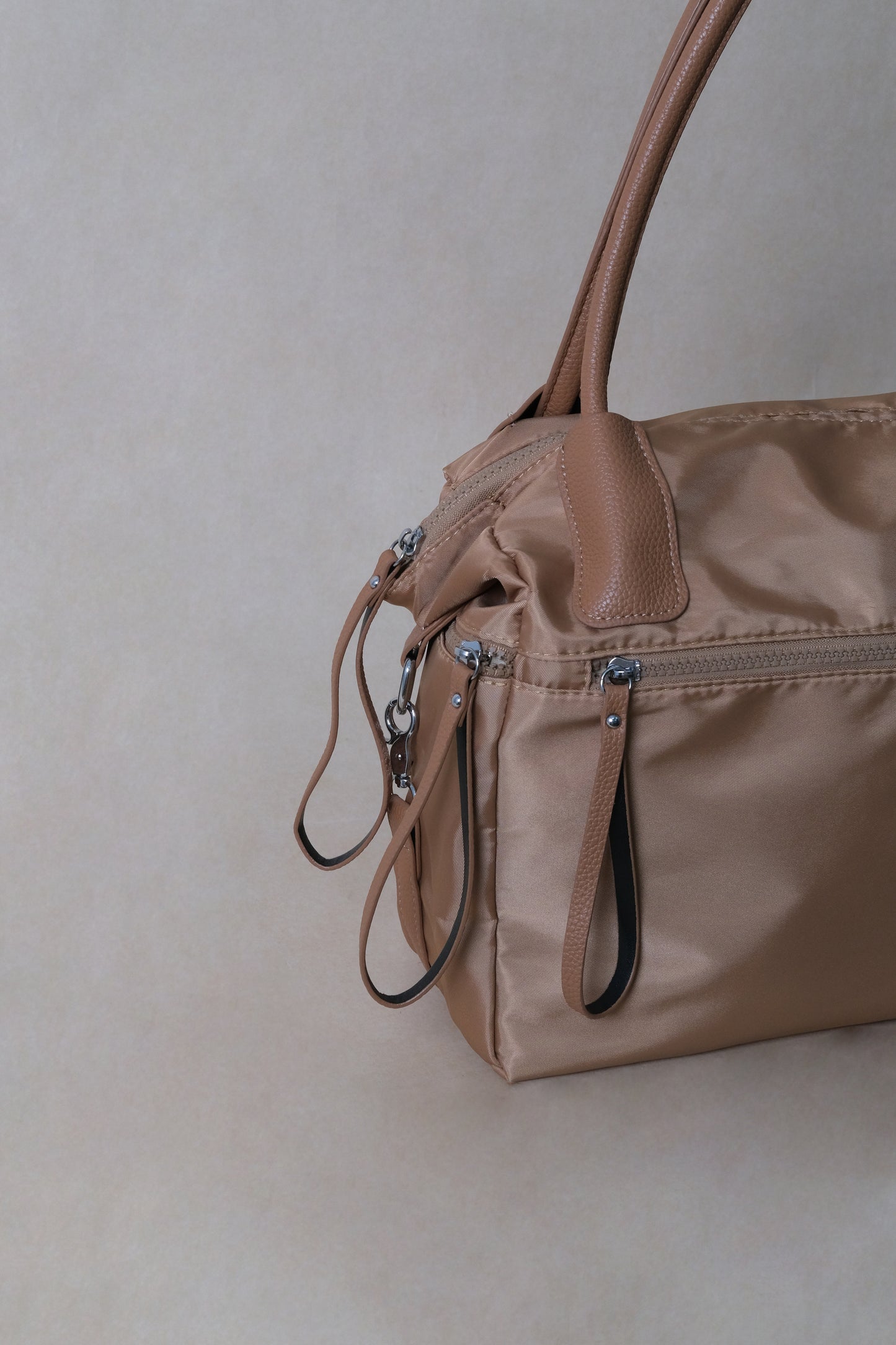 Classic Flow Crossbody Bag - Khaki