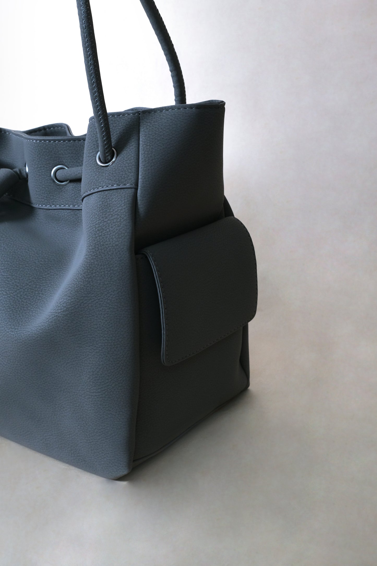 Classic Daily Tote - Grey