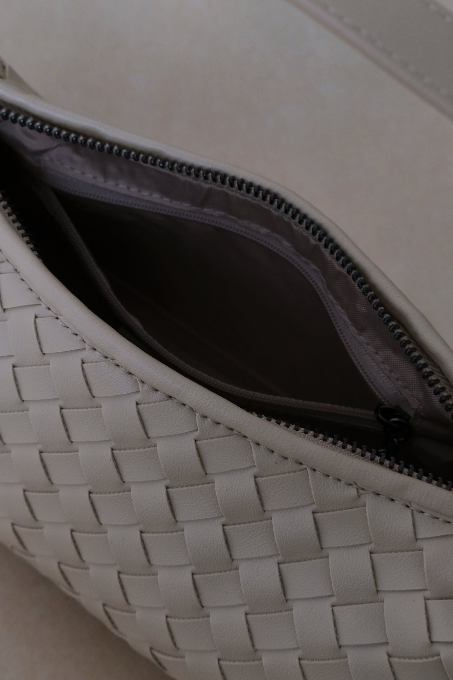 Maison Artisan Colette Baguette Bag - White Sand