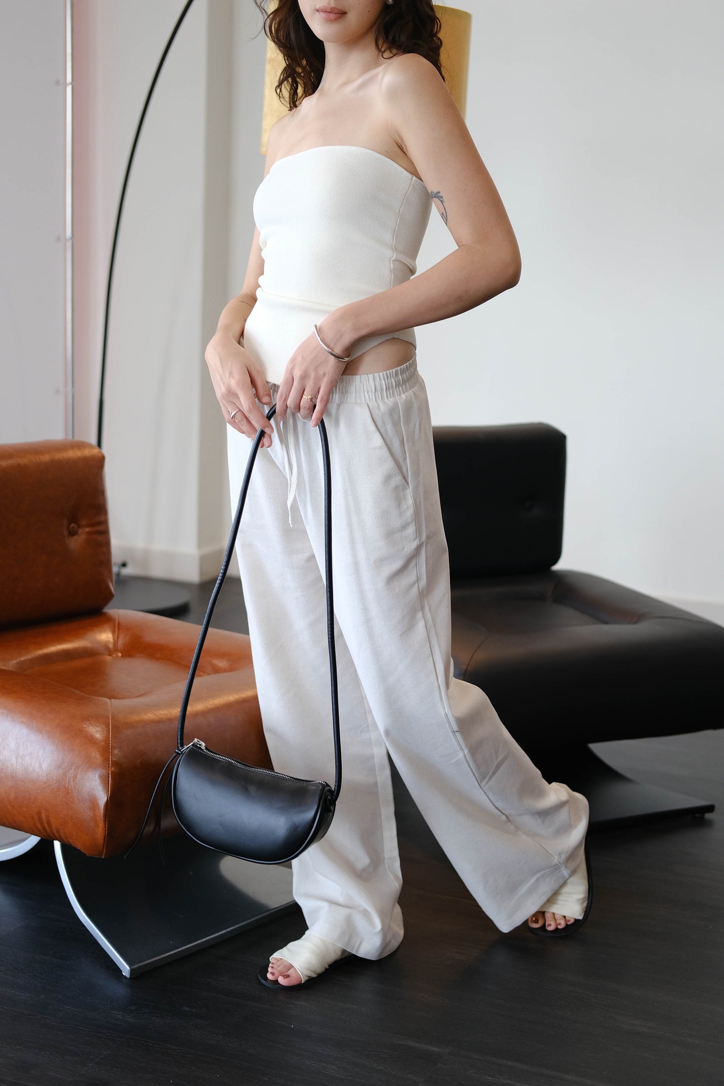 Pantalon français sans manches en coton et lin avec épaulettes en costume blanc crème 