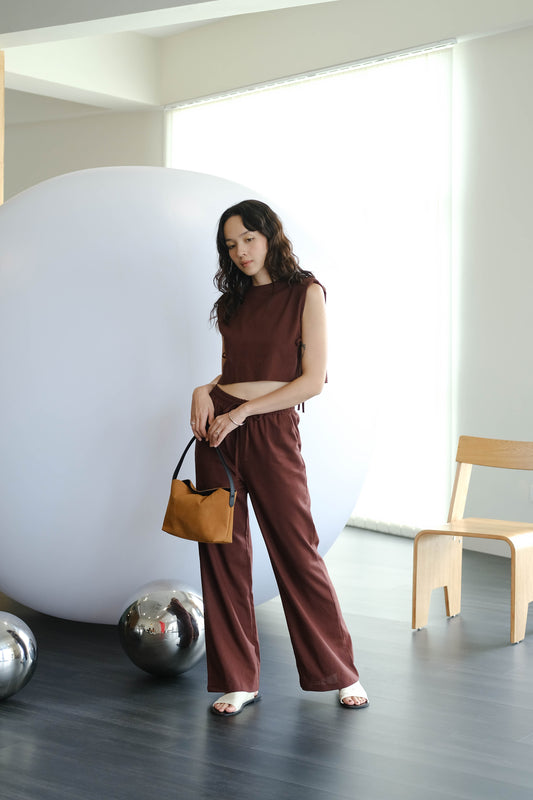 French shoulder-padded sleeveless cotton + Linen pants in brown red in suit