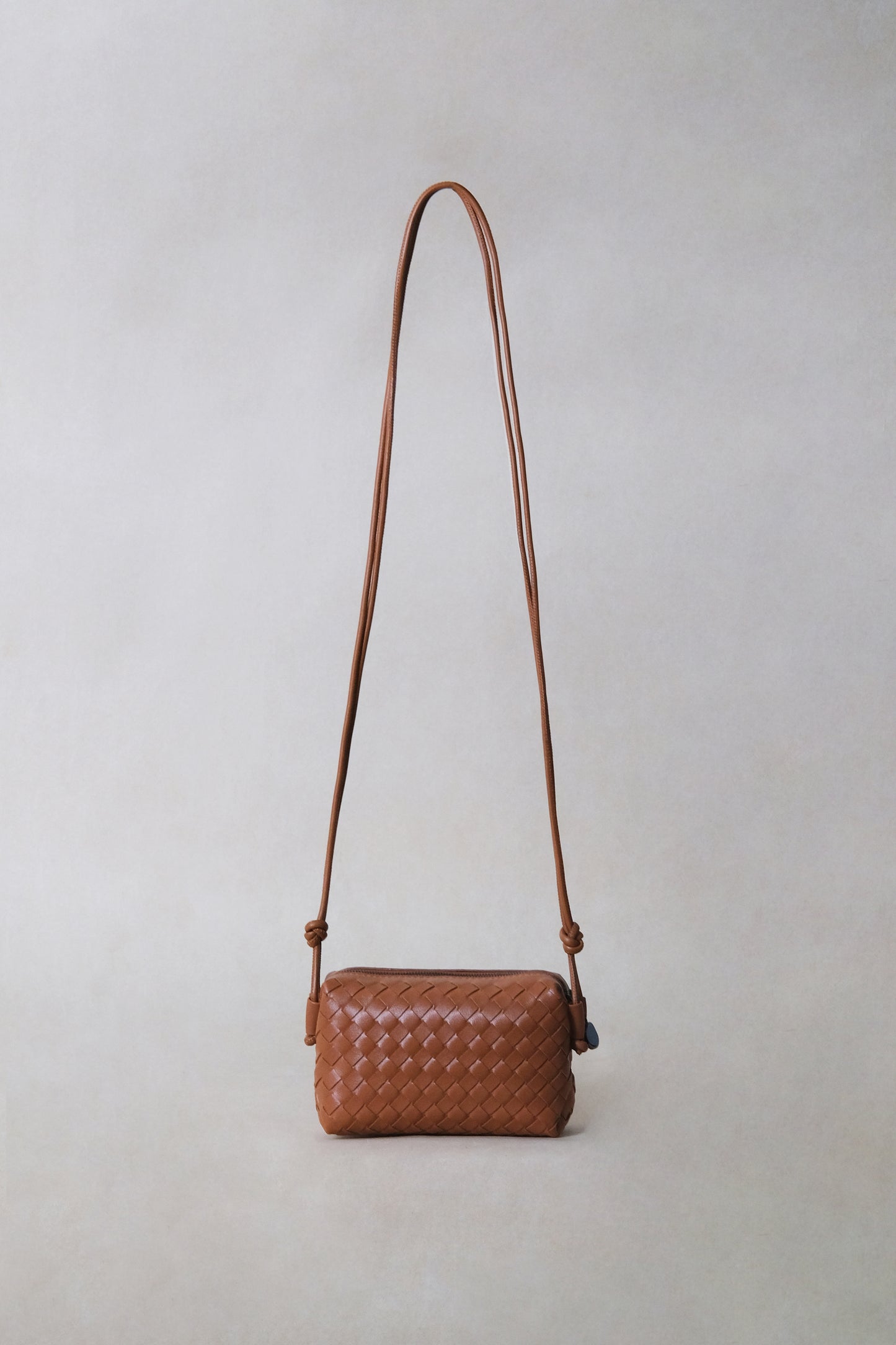 Artisan Elegance Box Bag - Shinny Chestnut