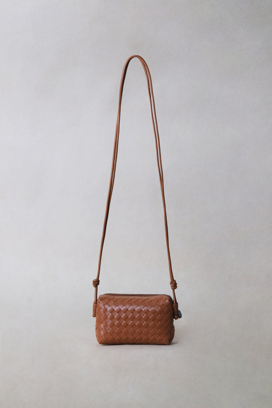 Artisan Elegance Box Bag - Shinny Chestnut