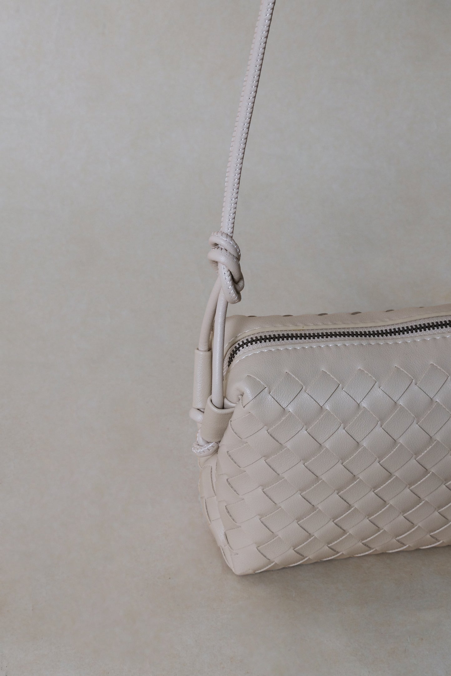 Artisan Elegance Box Bag - White Sand