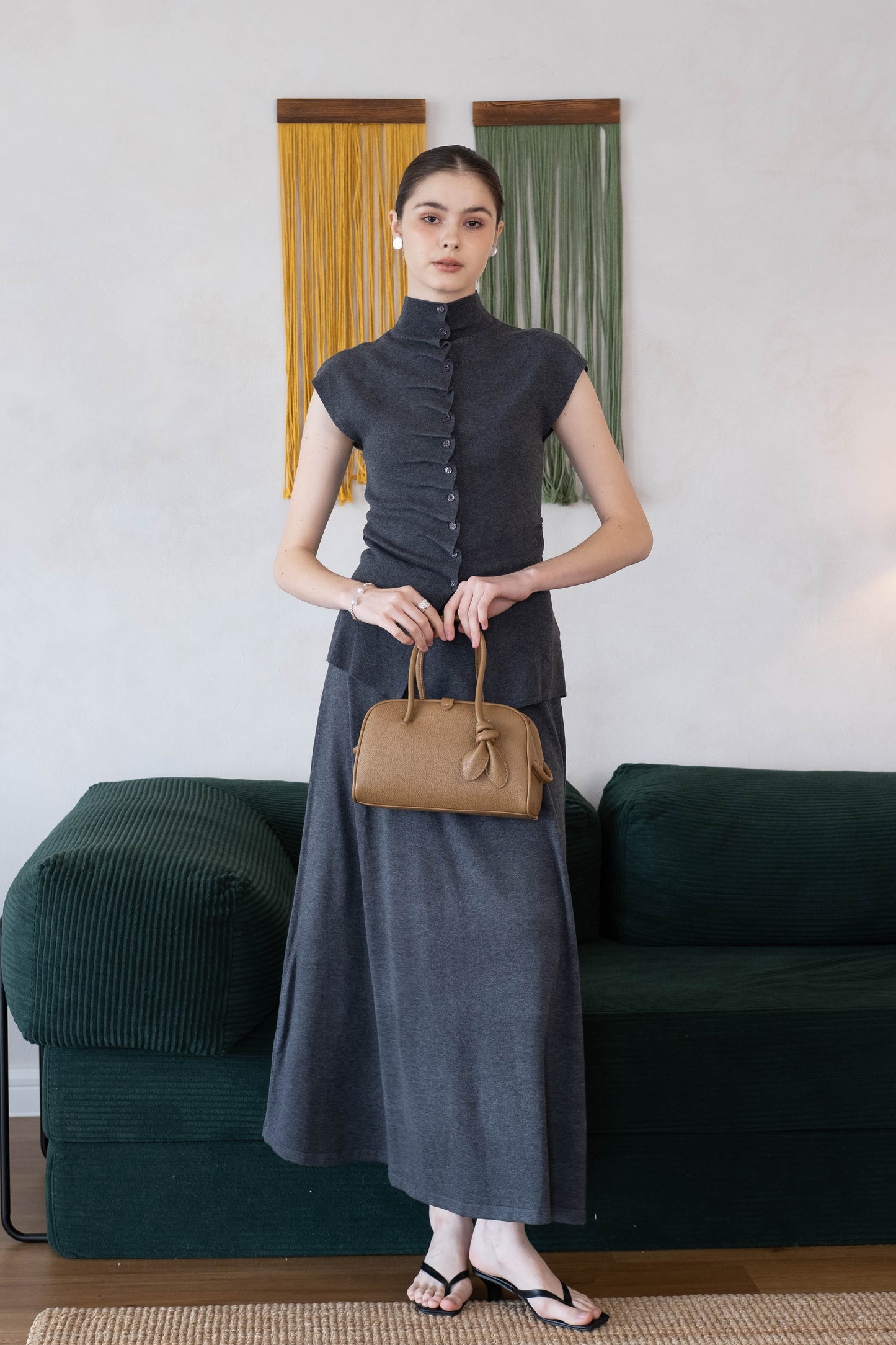 The Léonie Boston Bag - Khaki