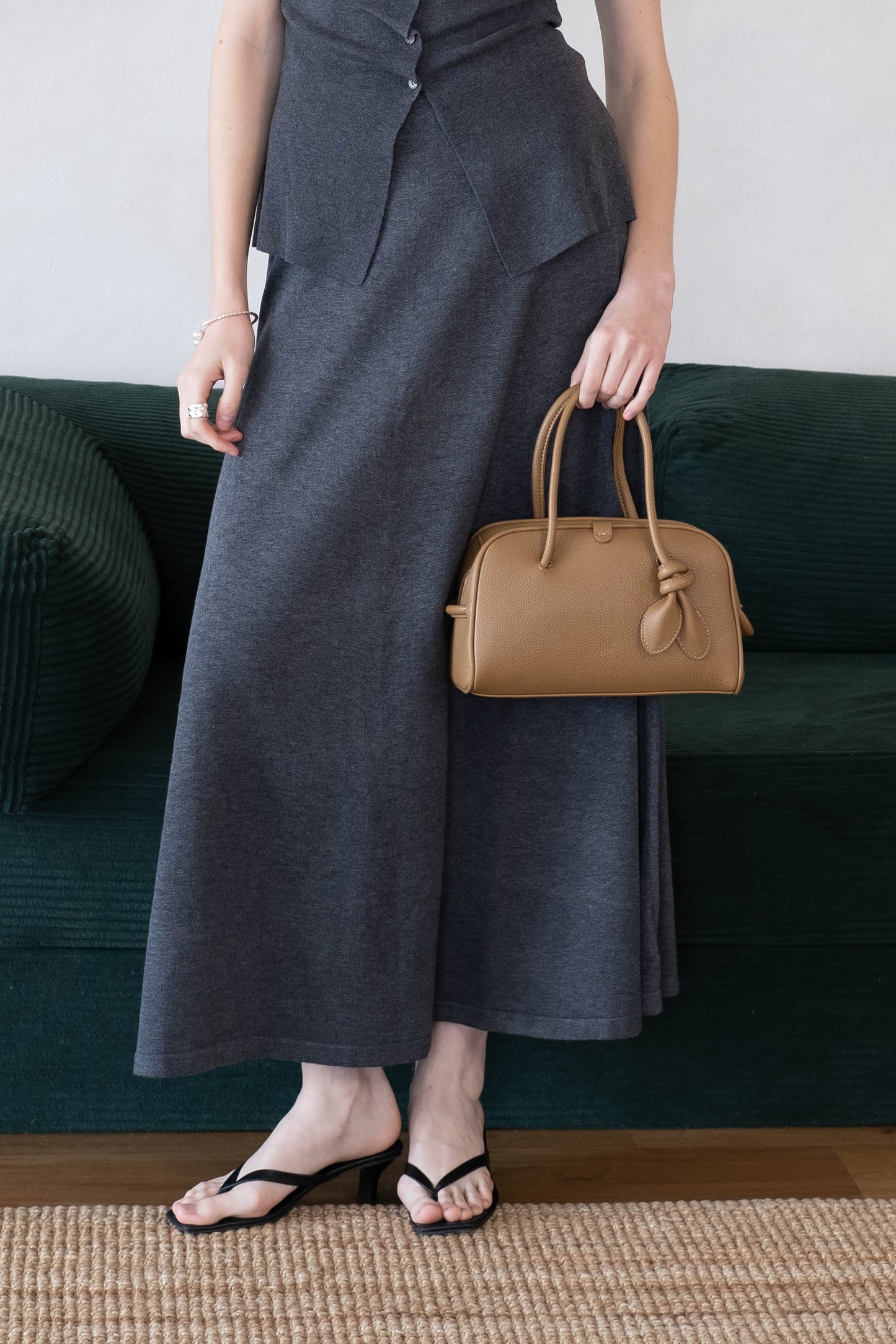 The Léonie Boston Bag - Khaki