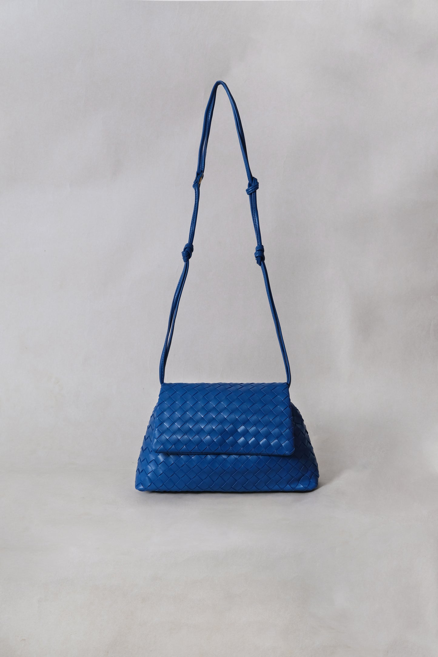 Artisan Classic Messenger Bag - Berlin Blue