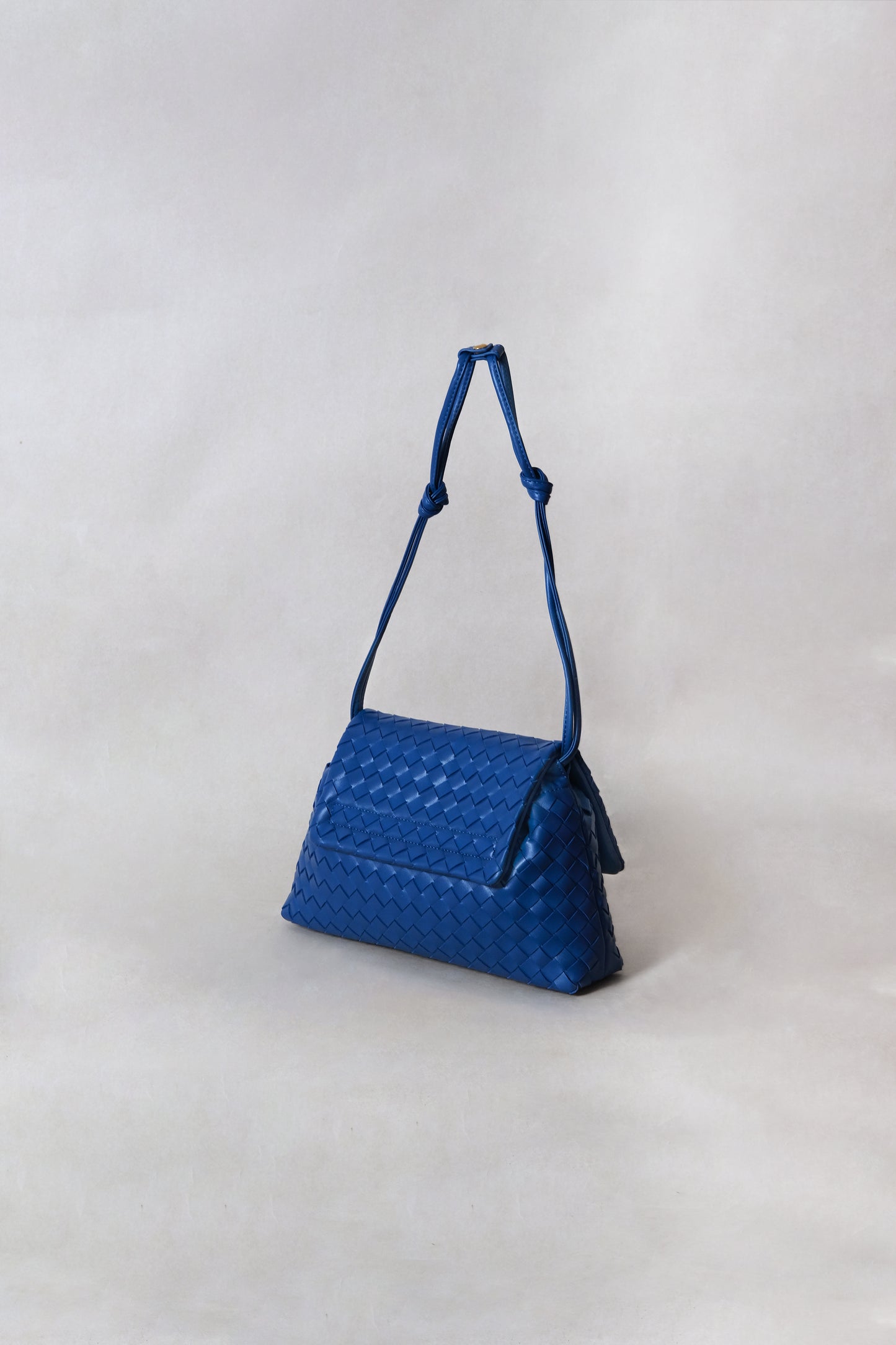 Artisan Classic Messenger Bag - Berlin Blue